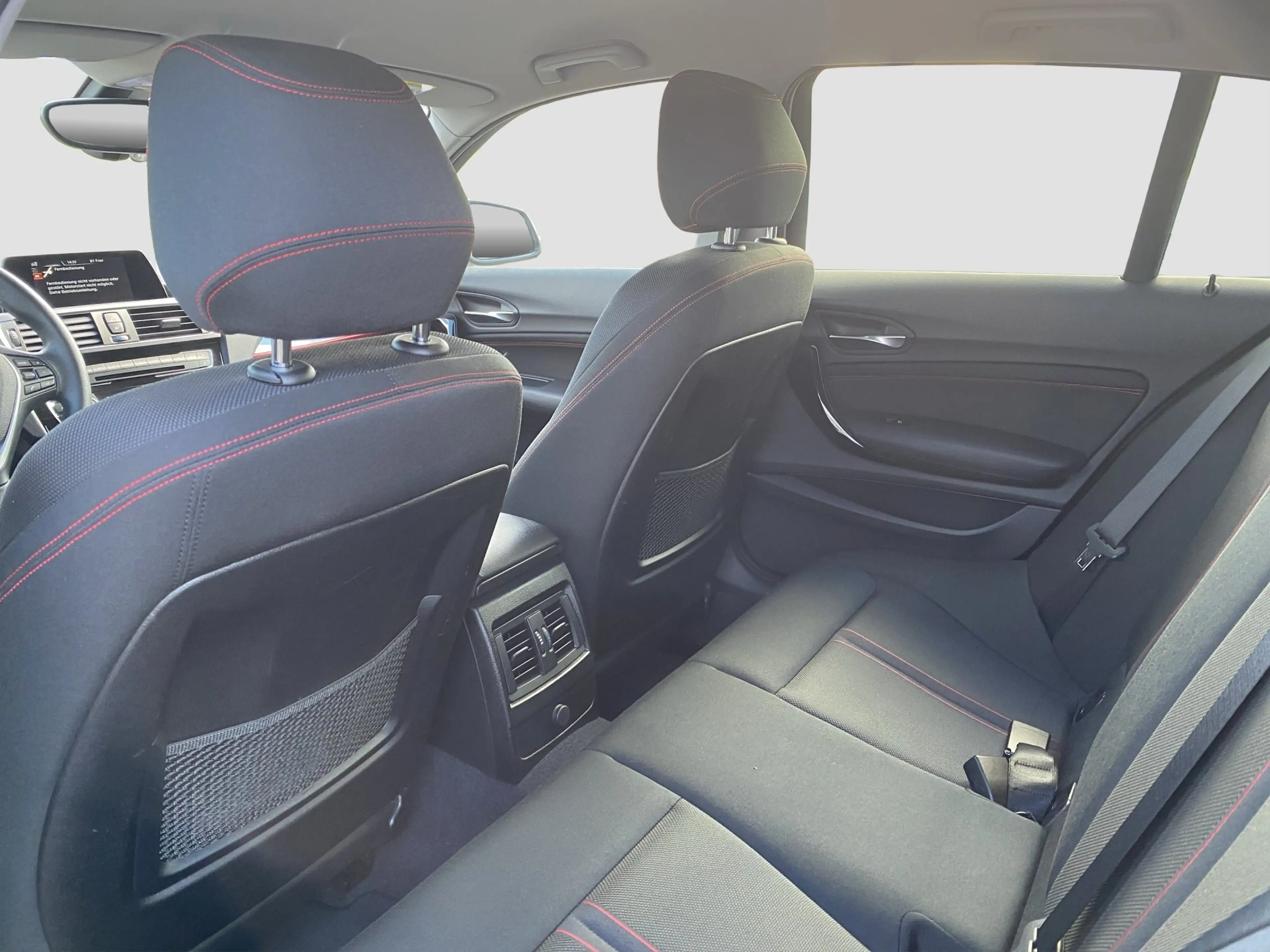 BMW 116 d 5-Türer Sport Line *nur an Händler/Export* — photo 15