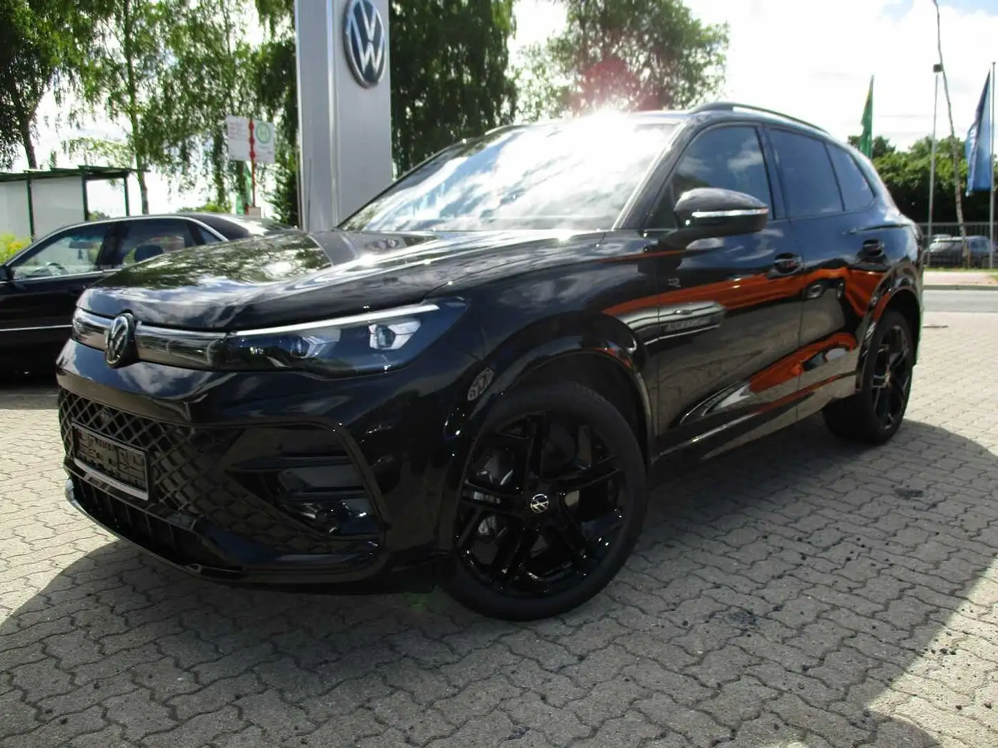 Volkswagen Tiguan Diesel 2.0 TDI DSG R-Line, Head-Up, Pano Negro - 1