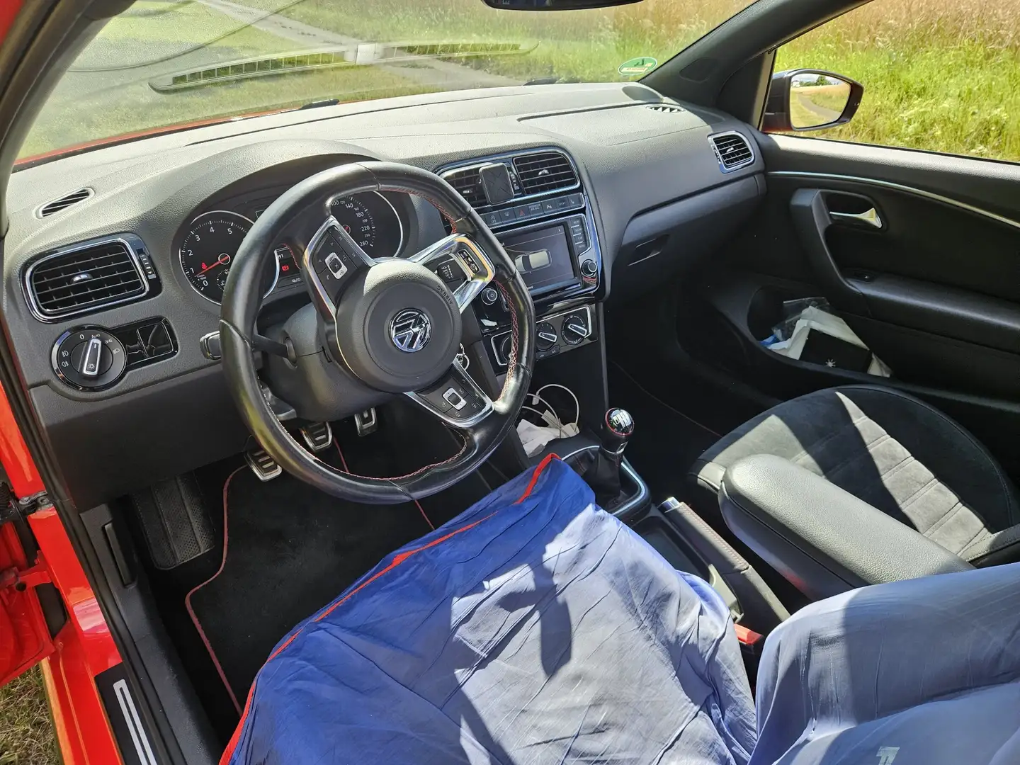 Volkswagen Polo GTI 1.8 TSI (Blue Motion Technology) - 2