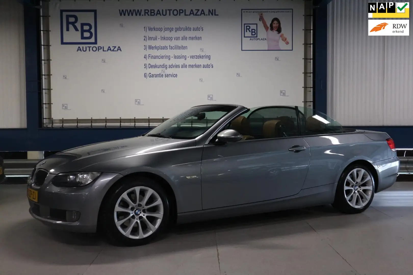 BMW 320 3-serie Cabrio 320i High Executive KETTING VERVANG Grijs - 1