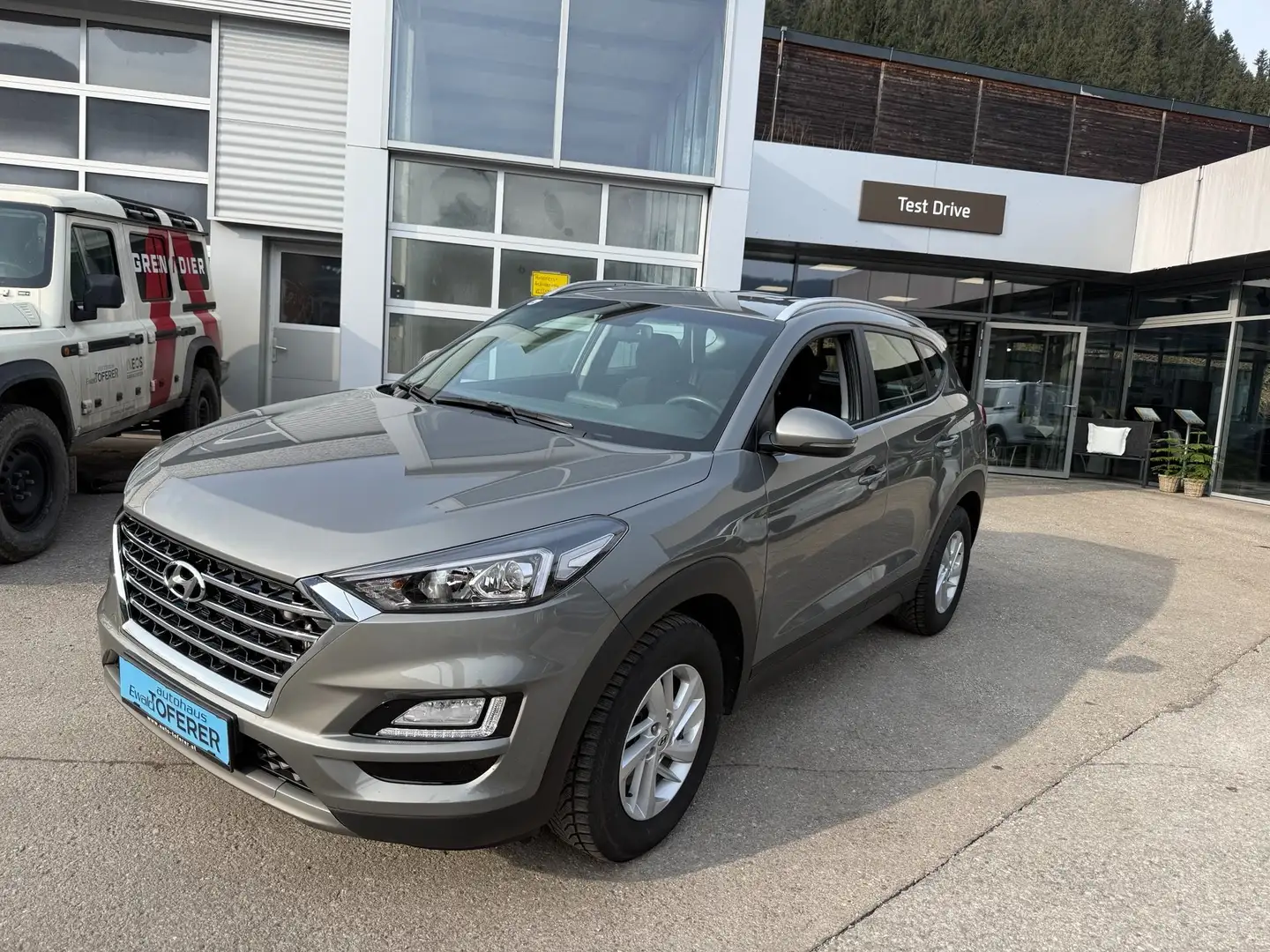 Hyundai TUCSON Tucson 4x4 RUN inkl. Anhängerkupplung Bronze - 2