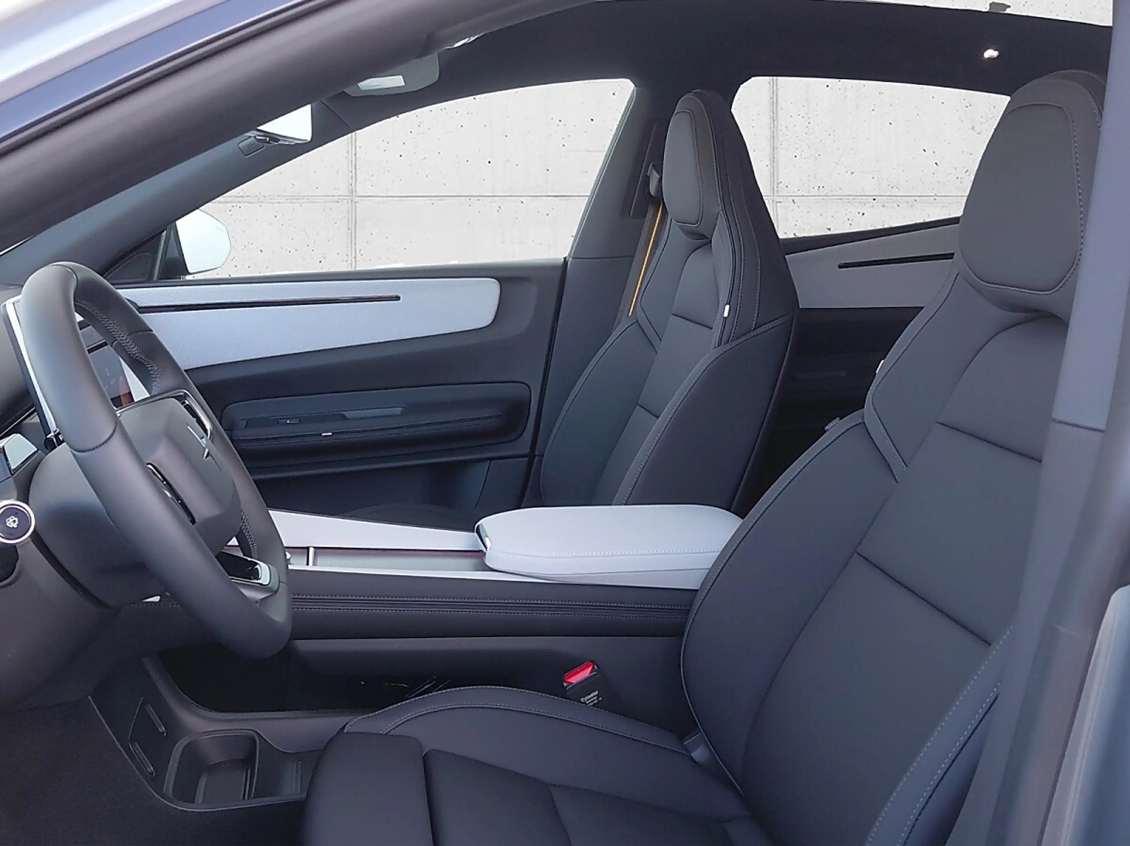 Polestar 4 Long Range 100kWh Dual Motor Performance Prime — photo 7