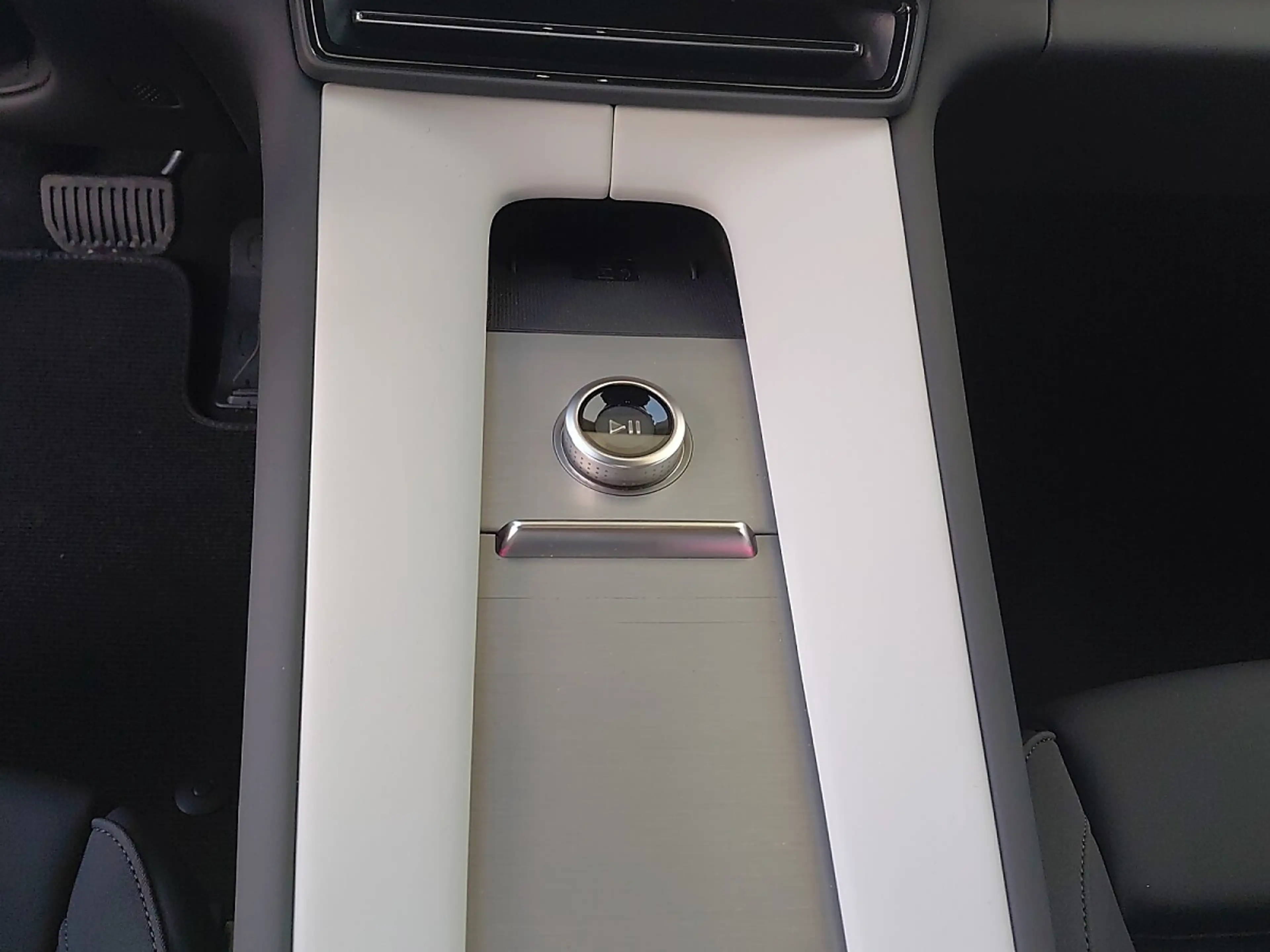 Polestar 4 Long Range 100kWh Dual Motor Performance Prime — photo 11