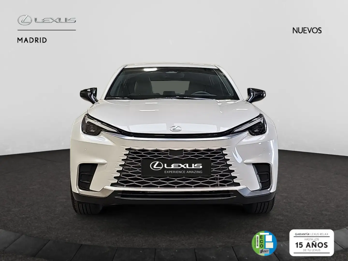 Lexus LBX Emotion Blanco - 1