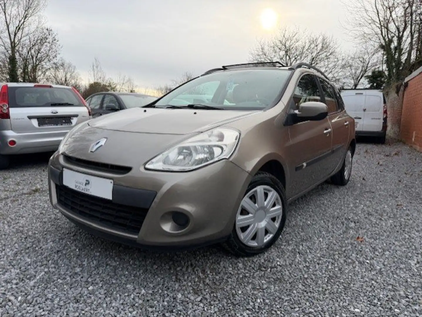 Renault Clio Clio 1.2i Expression / TOIT OUVRANT / GARANTIE Beige - 1