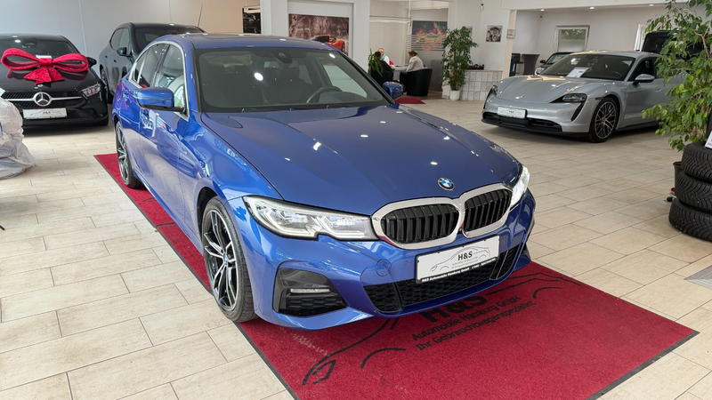 BMW 330 e M Sport — photo 12
