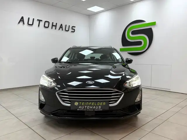 Ford Focus view 2