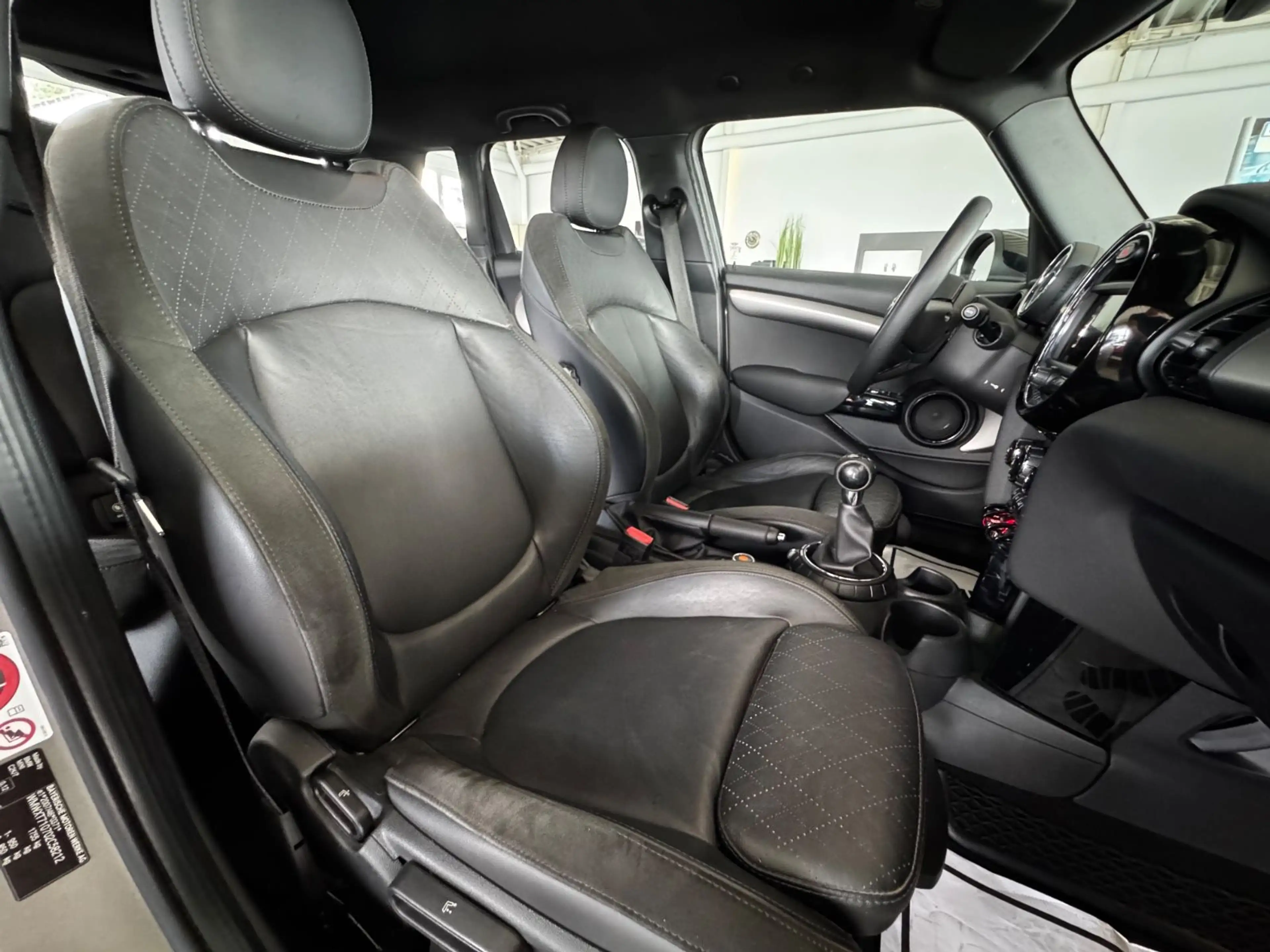 MINI Cooper SD /1.HD/LEDER/NAVI/LED/SHZ/PDC/TEL — photo 15