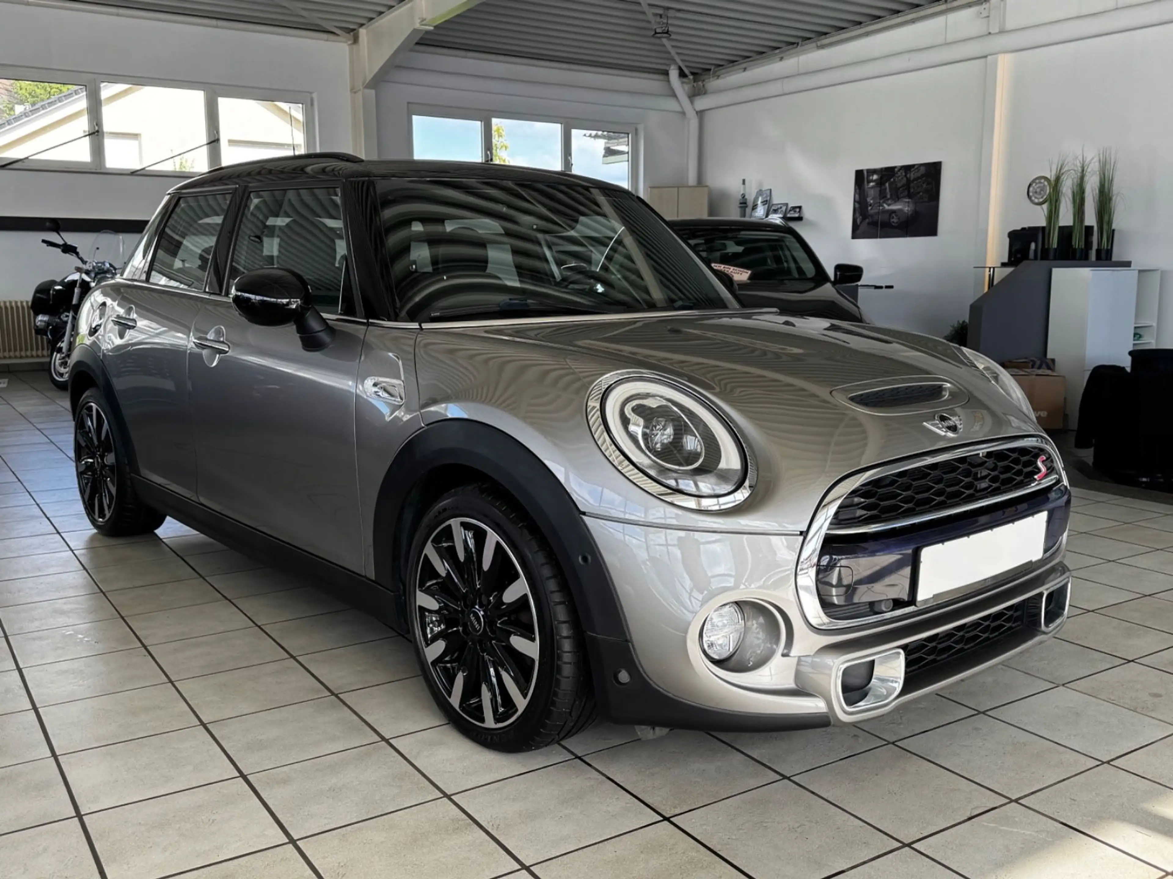 MINI Cooper SD /1.HD/LEDER/NAVI/LED/SHZ/PDC/TEL — photo 7