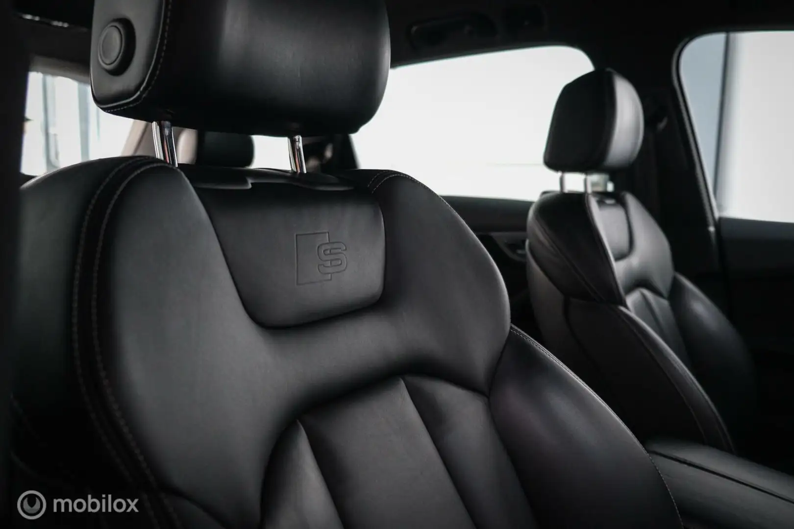 Audi Q7 3.0 TDI e-tron quattro S-Line 373 pk | Luchtvering Grijs - 2