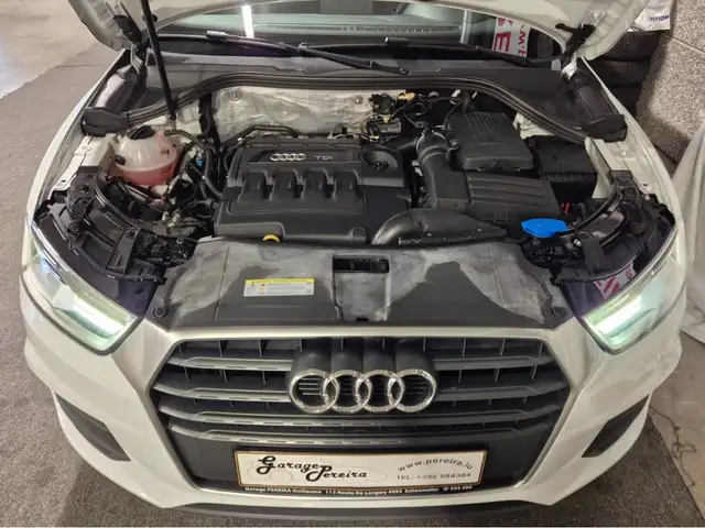 Audi Q3 view 12