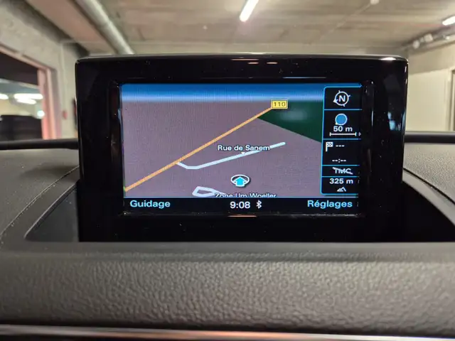 Audi Q3 view 10