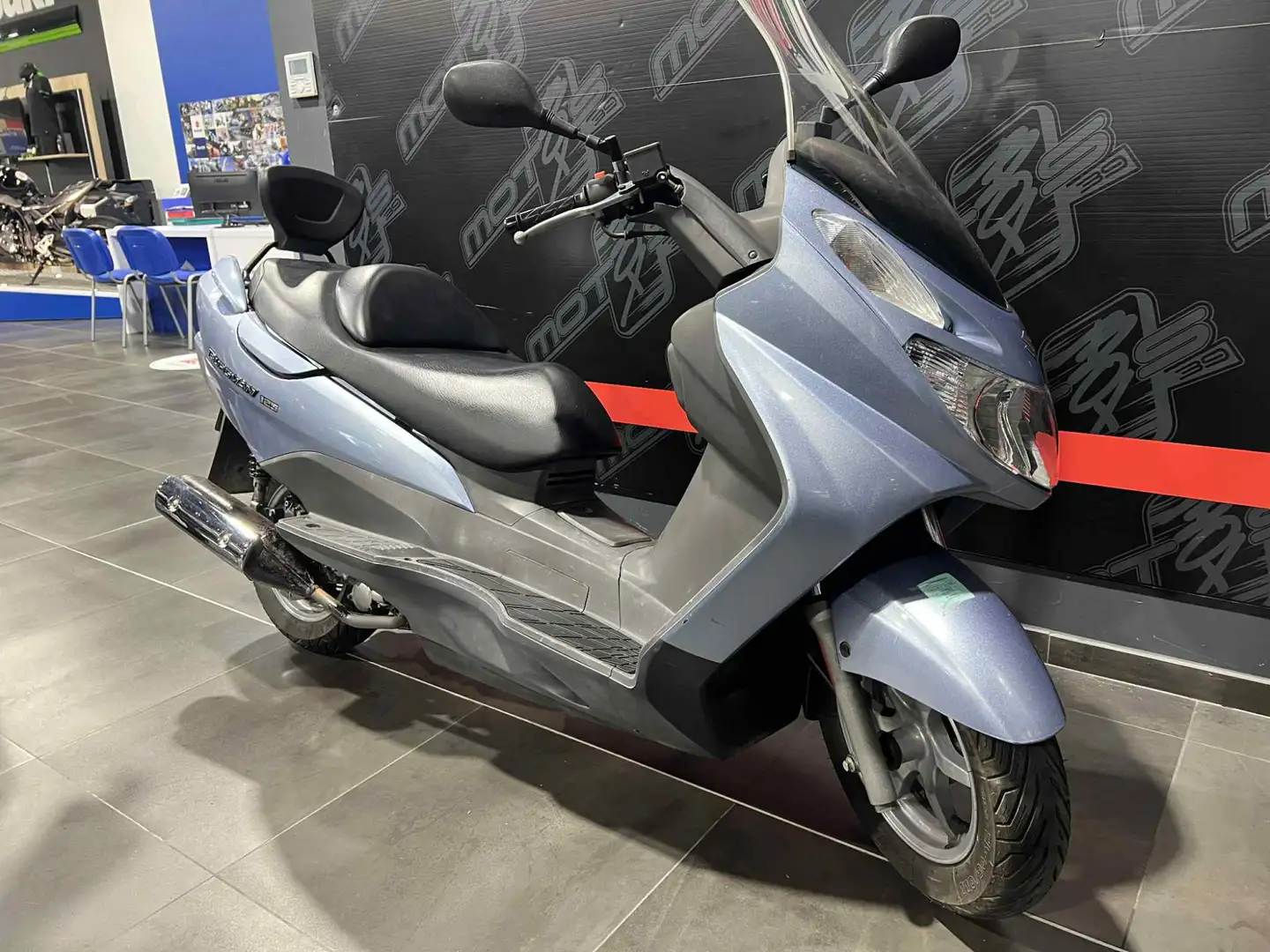 Suzuki Burgman 125 Blue - 2