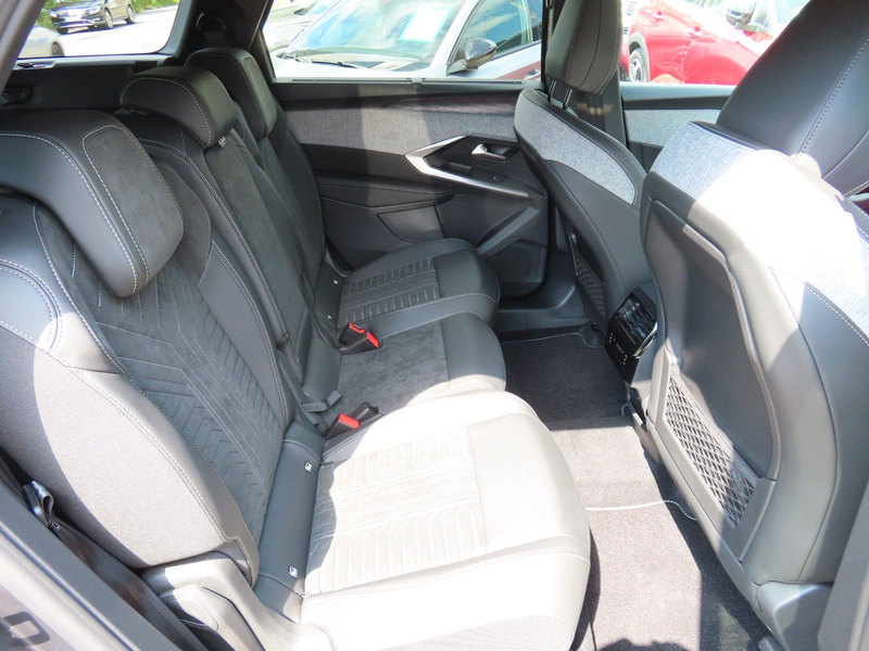 Peugeot 5008 GT Hybrid 145 e-DSC6 *Alcantara*AGR*7Sitzer — photo 13
