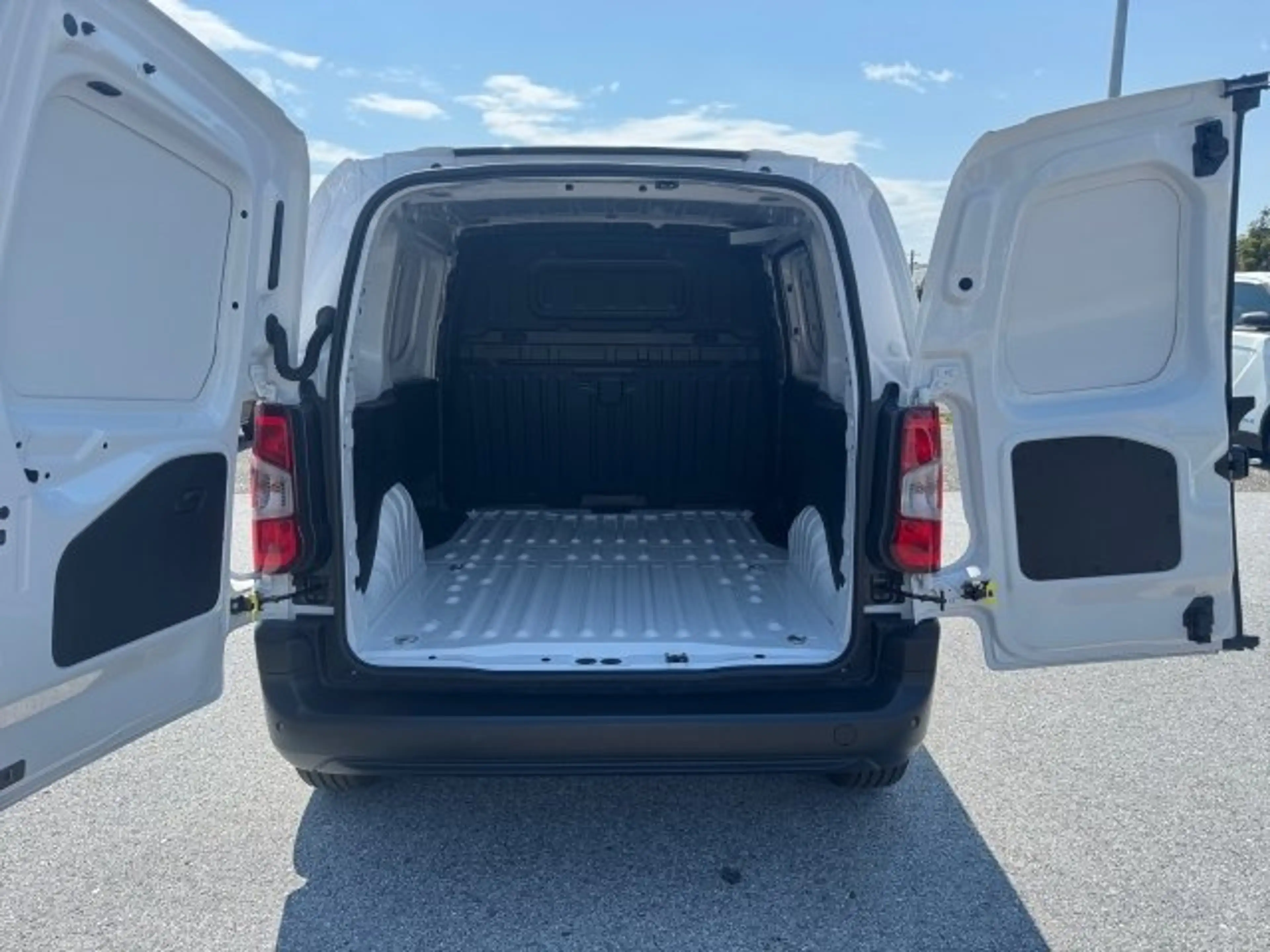 Toyota Proace City Praoce City L1 1,5D Duty + Erhöhte Nutzlast — photo 10