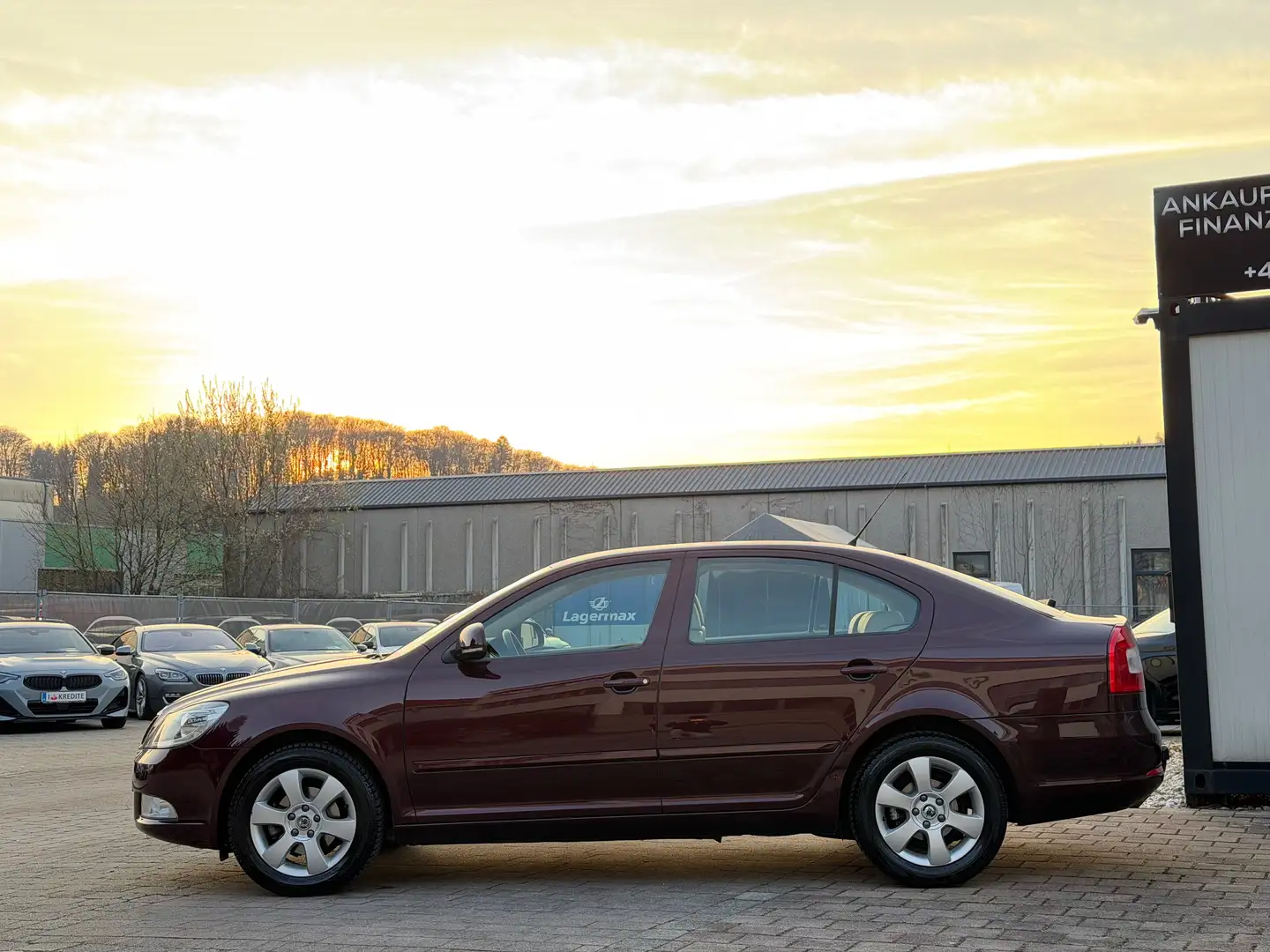 Skoda Octavia 1,6 TDI Elegance Finanzierung möglich Rot - 2
