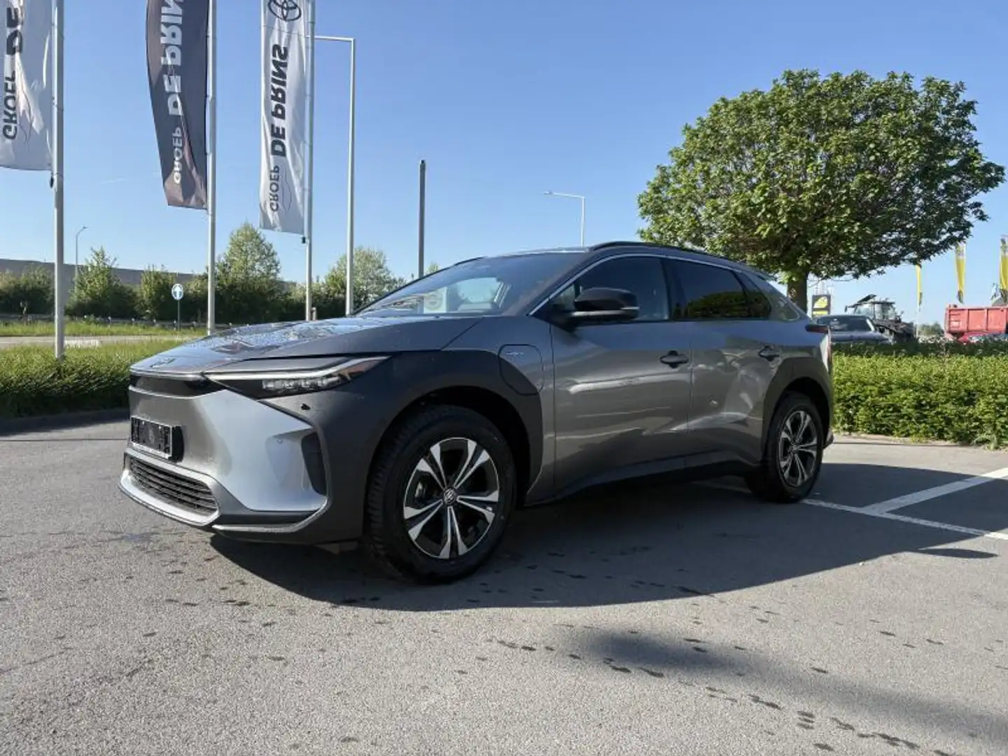 Toyota bZ4X Executive Argent - 1