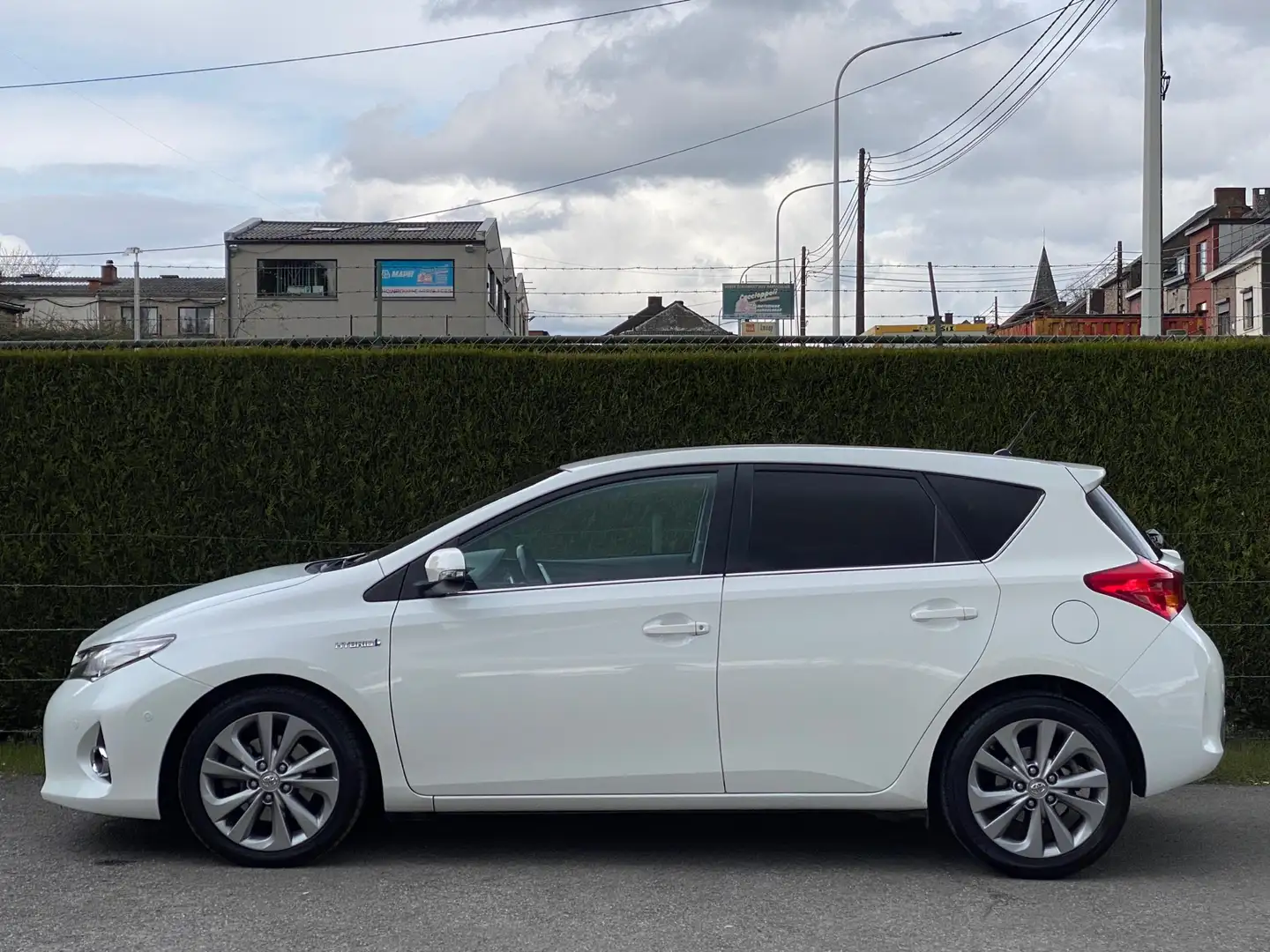 Toyota Auris 1.8i Hybrid - Boite Auto - 53.000 Km ! Blanc - 2