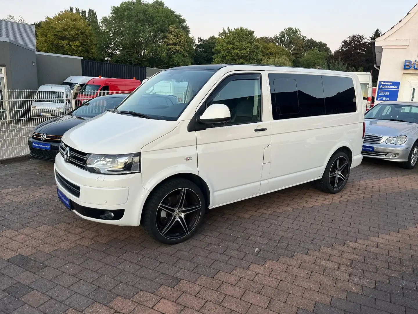 Volkswagen T5 Multivan 2,0TDI,Edition,Aut,LED,AHK,PDC,20" Blanc - 1