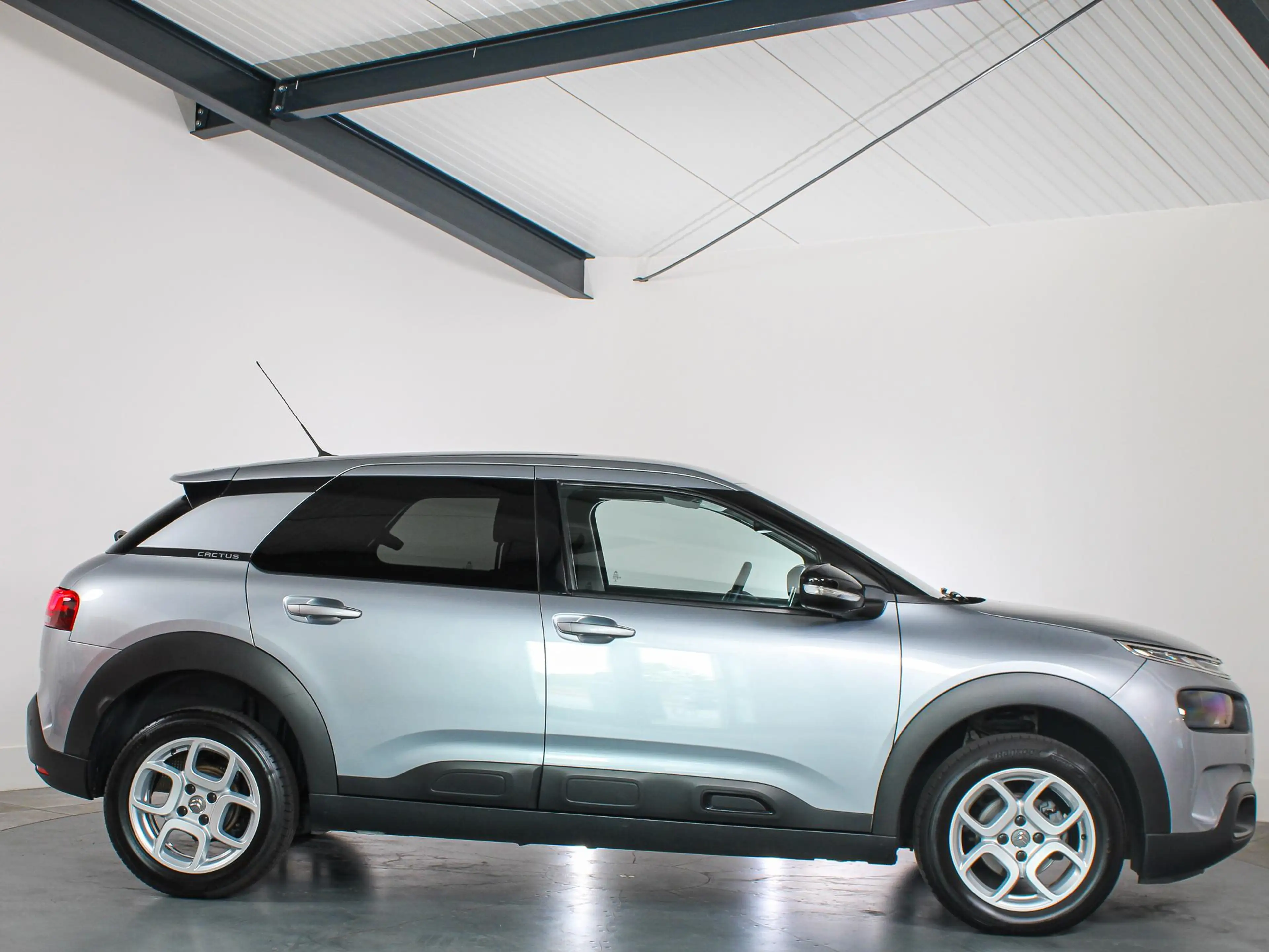 Citroen C4 Cactus 1.2 PureTech Business Plus Achteruitrijcamera, In — photo 7