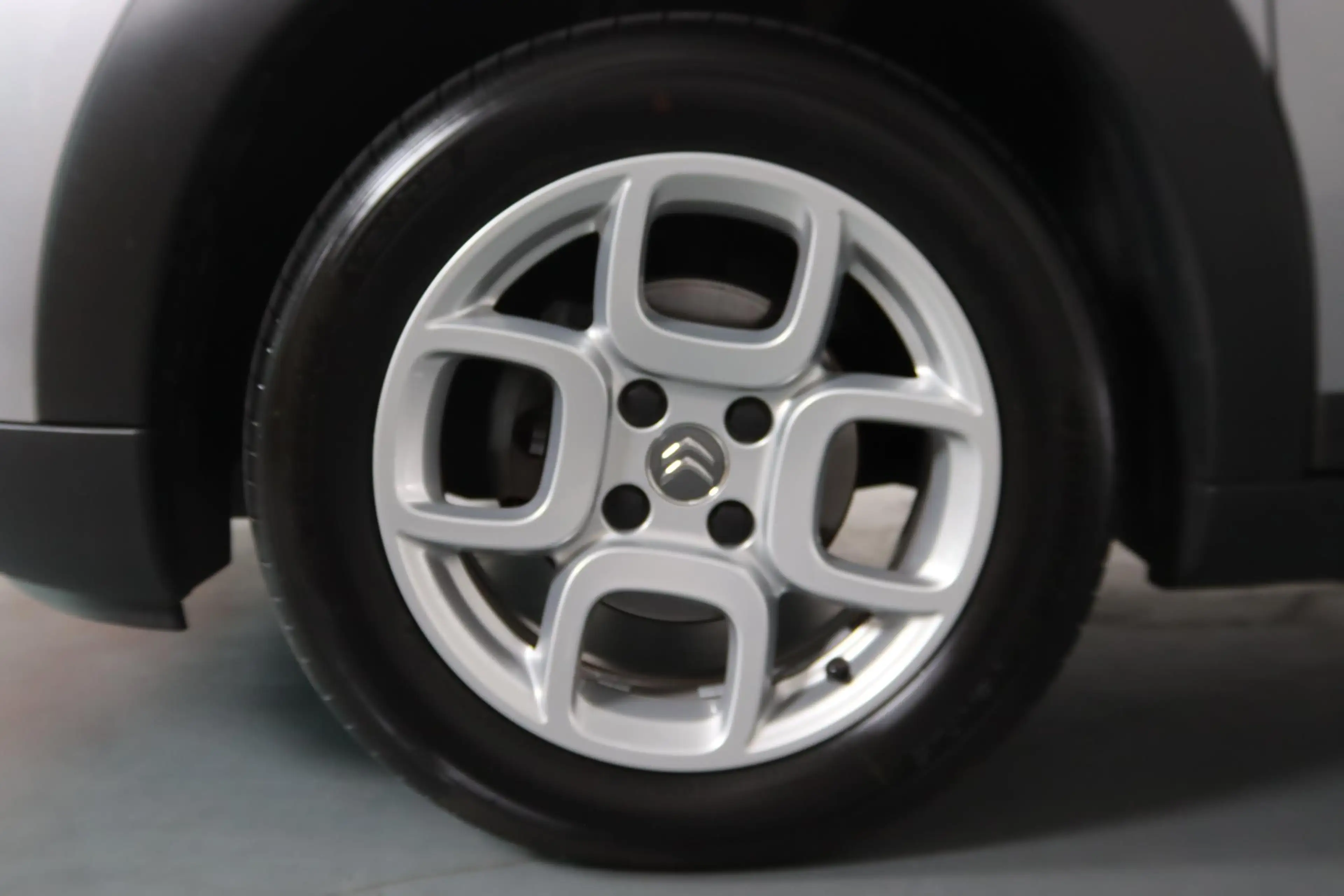 Citroen C4 Cactus 1.2 PureTech Business Plus Achteruitrijcamera, In — photo 15