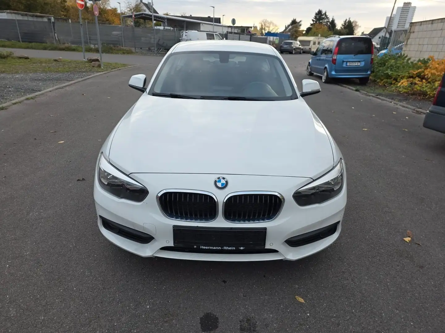 BMW 118 1 Limousine 3-trg. 118 i Advantage Weiß - 2