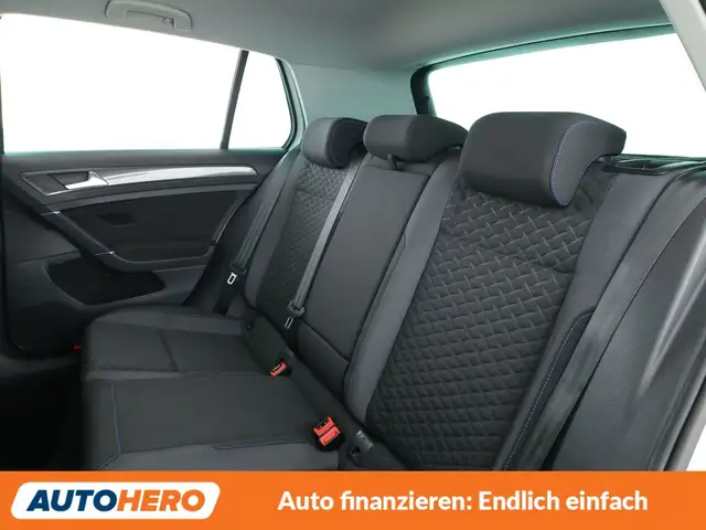 Volkswagen Golf view 14