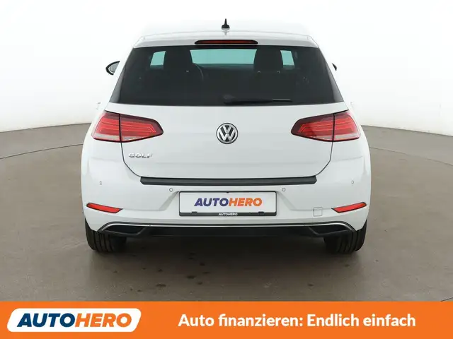 Volkswagen Golf view 5