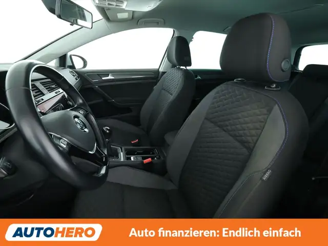 Volkswagen Golf view 10
