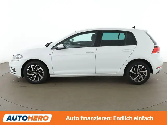 Volkswagen Golf view 3