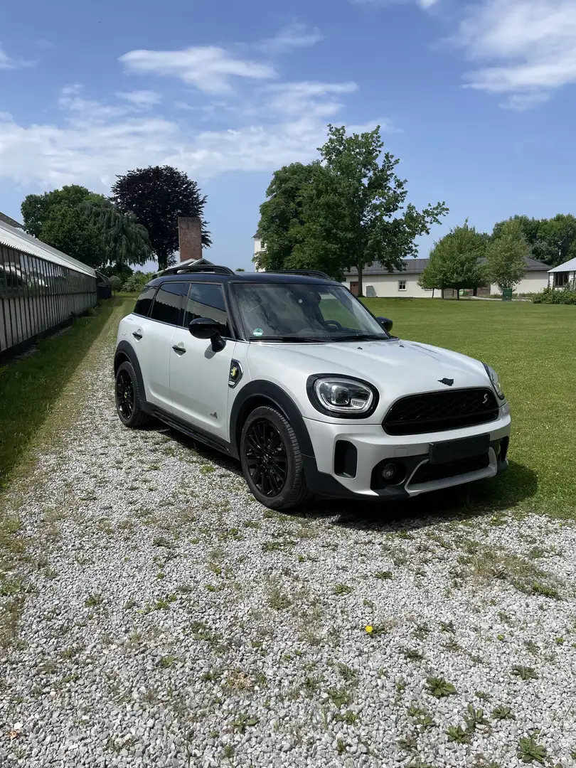 MINI Cooper SE Countryman Cooper SE Classic Trim All4 Grau - 2