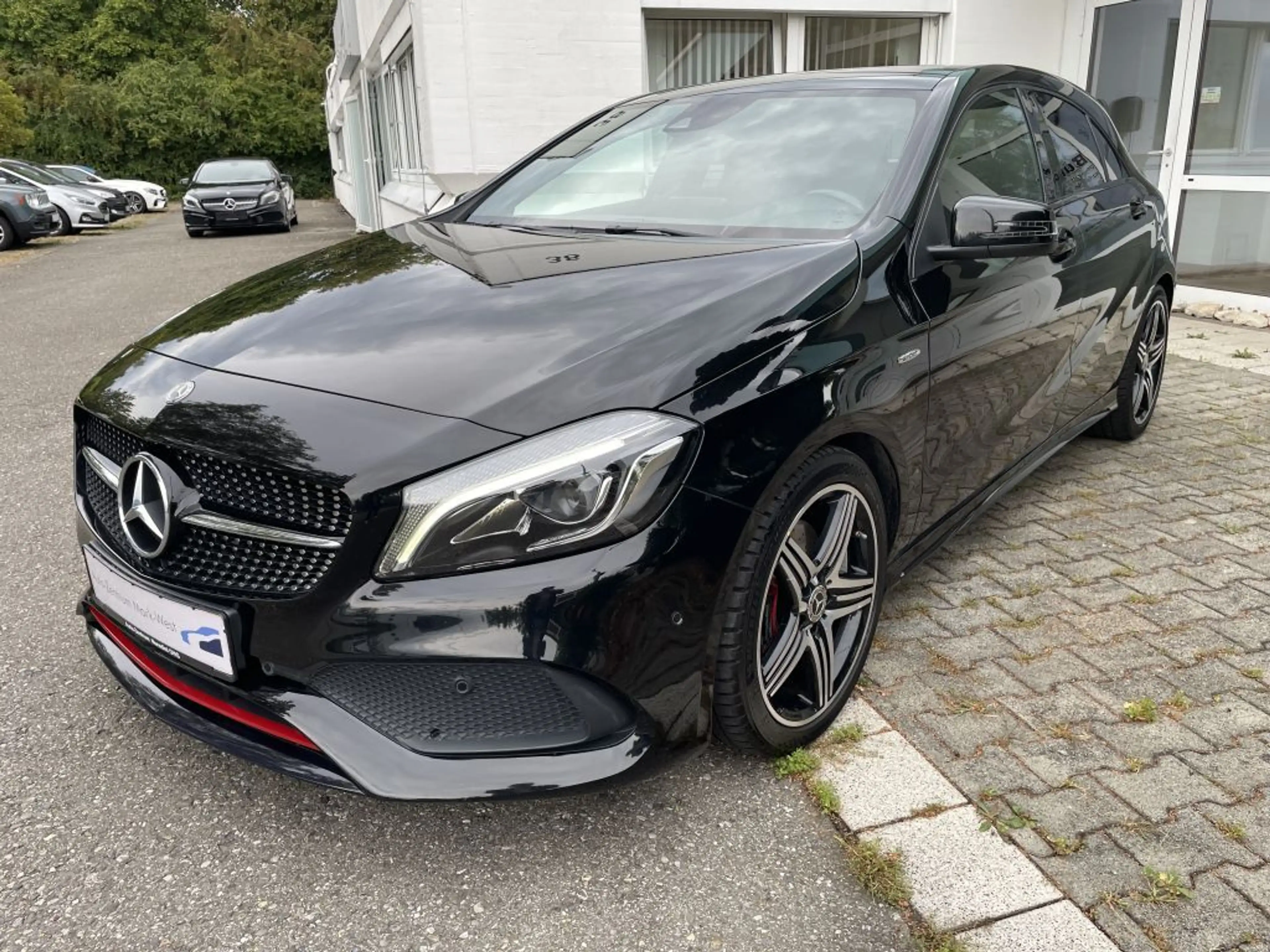 Mercedes-Benz A 250 Sport AMG-Line LED/NAVI/KAMERA