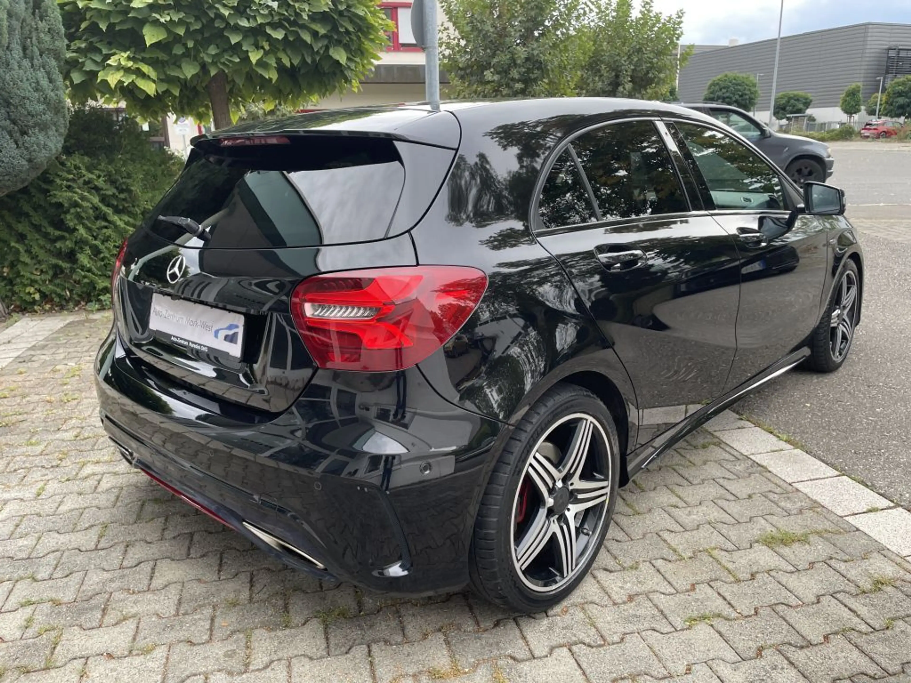 Mercedes-Benz A 250 Sport AMG-Line LED/NAVI/KAMERA — photo 4
