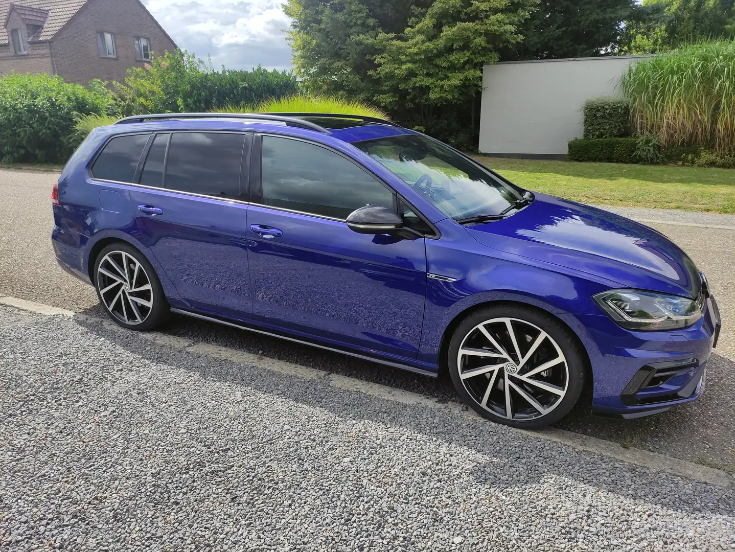 Volkswagen Golf R 7.5 310ch variant Blue - 1