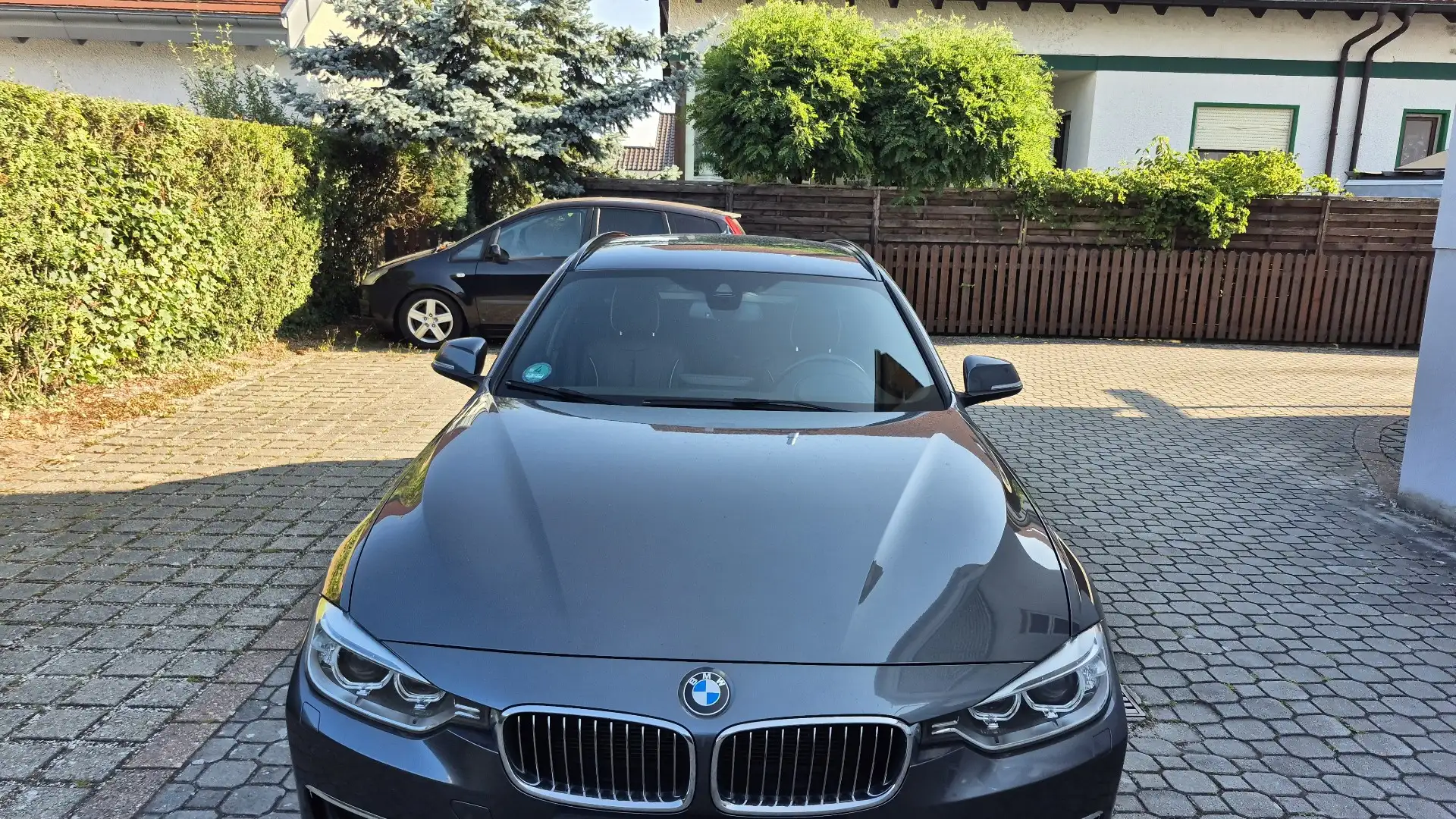 BMW 320 Luxury, Headup,Abstandstemp. Grau - 2