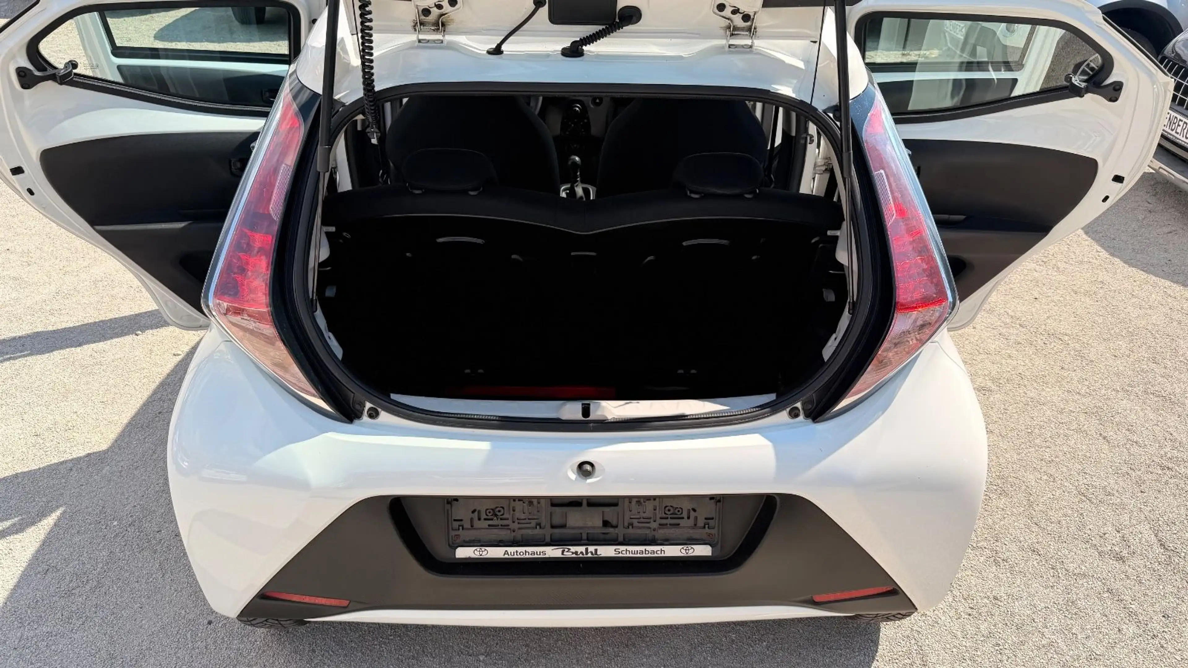 Toyota Aygo AYGO x,Klima ,Euro 6 — photo 18