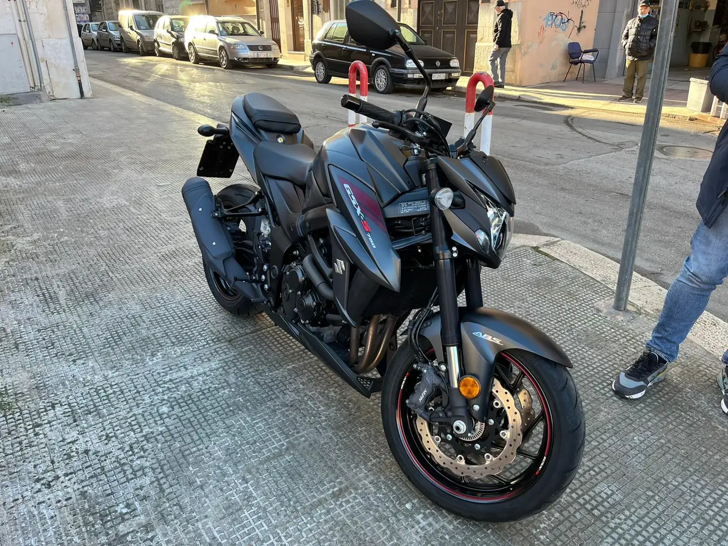 Suzuki GSX-S 750 Negro - 1