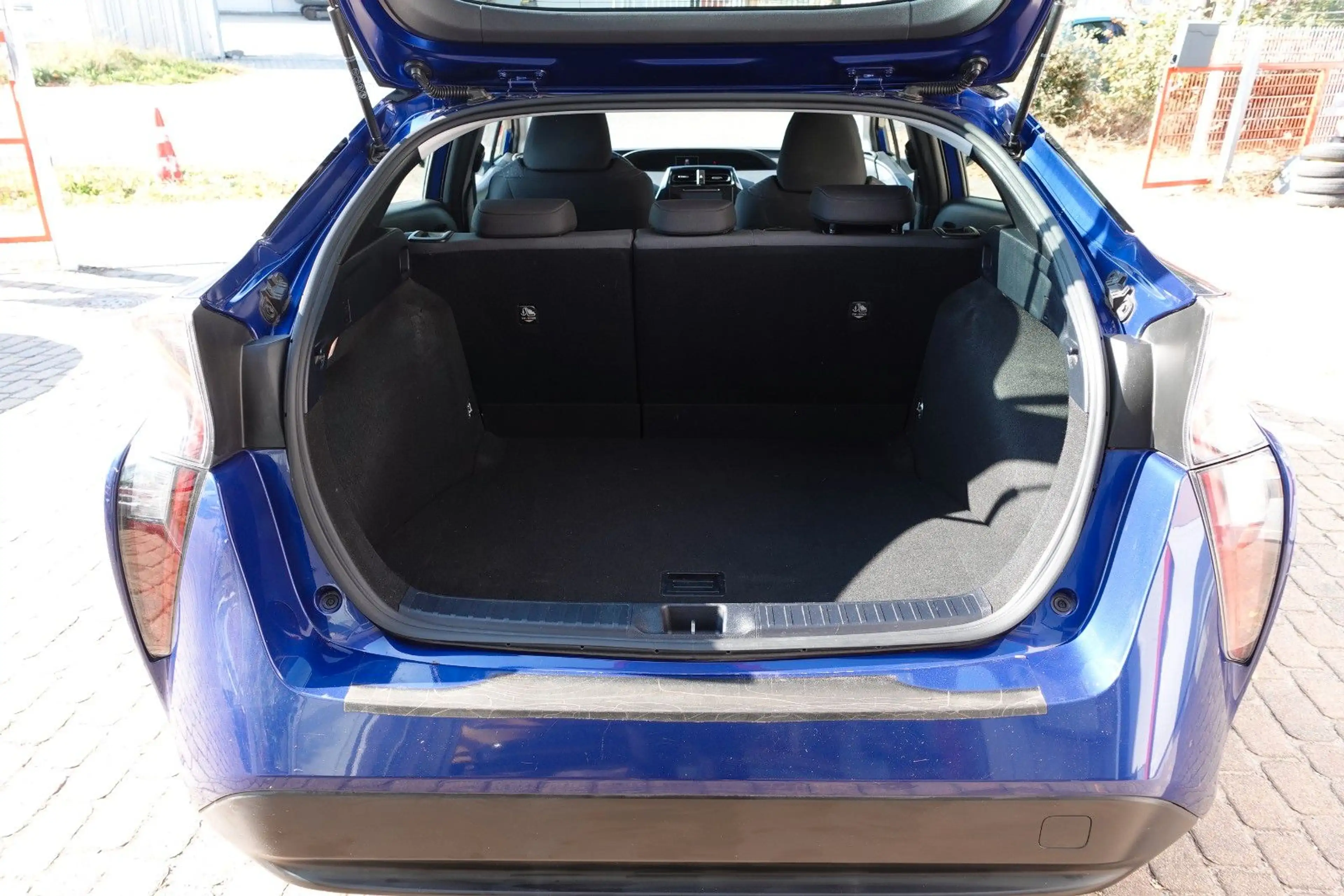 Toyota Prius 1.8l Comfort 3 Jahre Garantie — photo 11