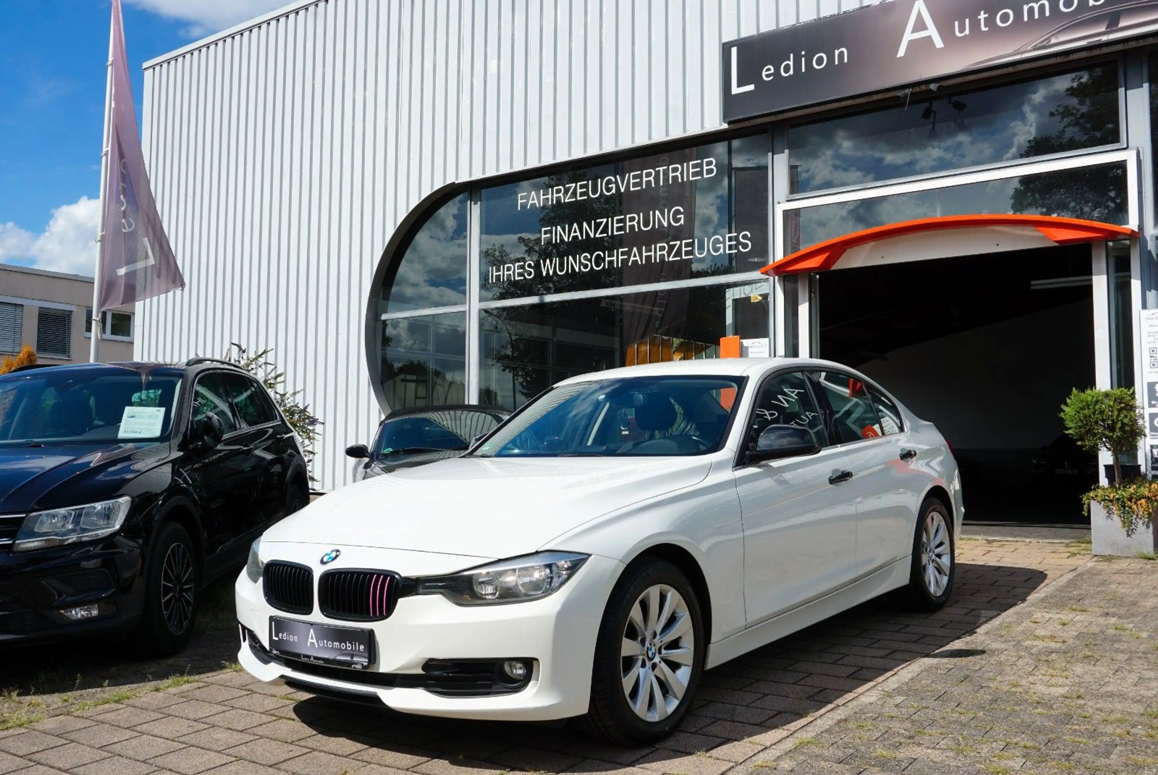 BMW 316 i F30