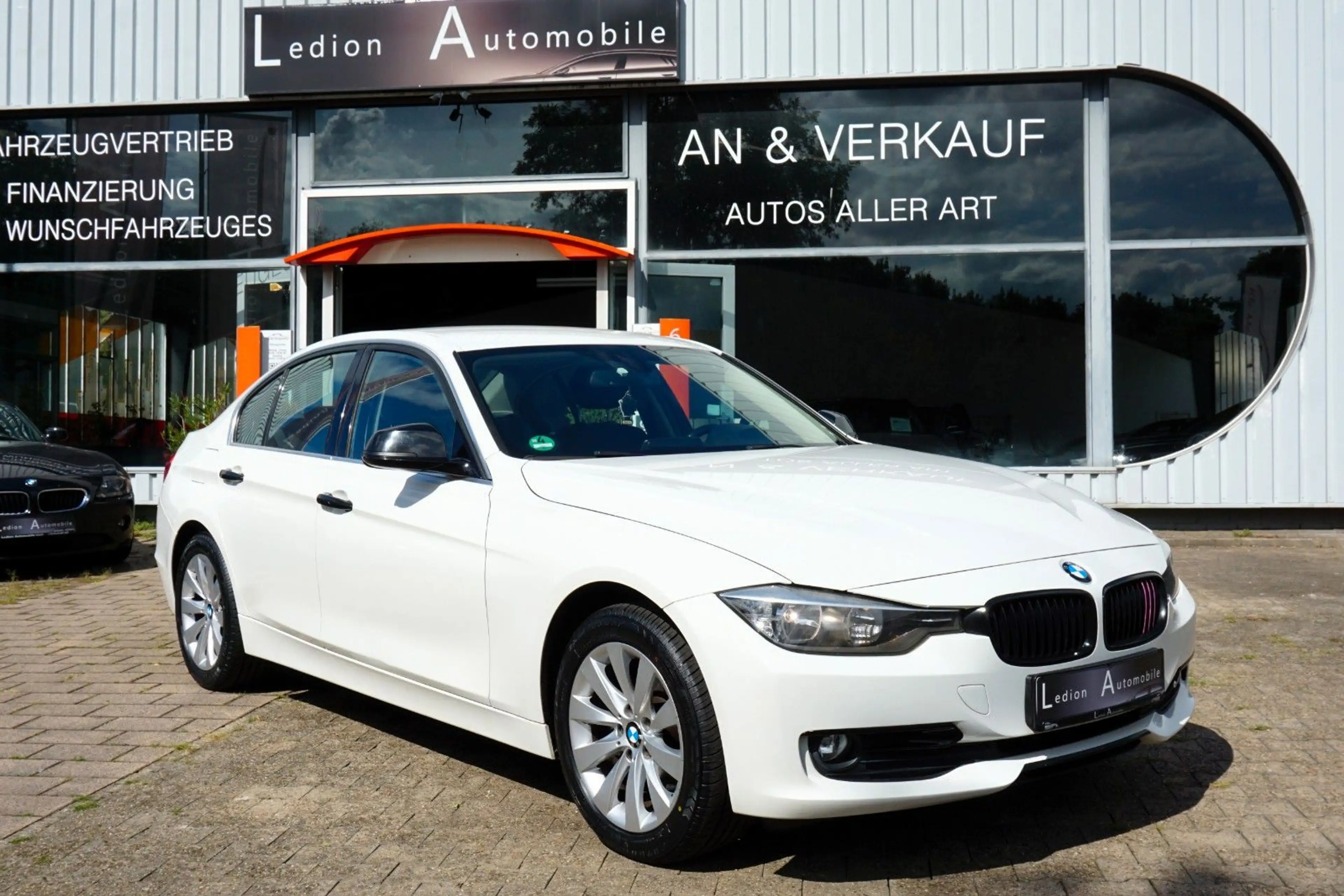 BMW 316 i F30 — photo 8