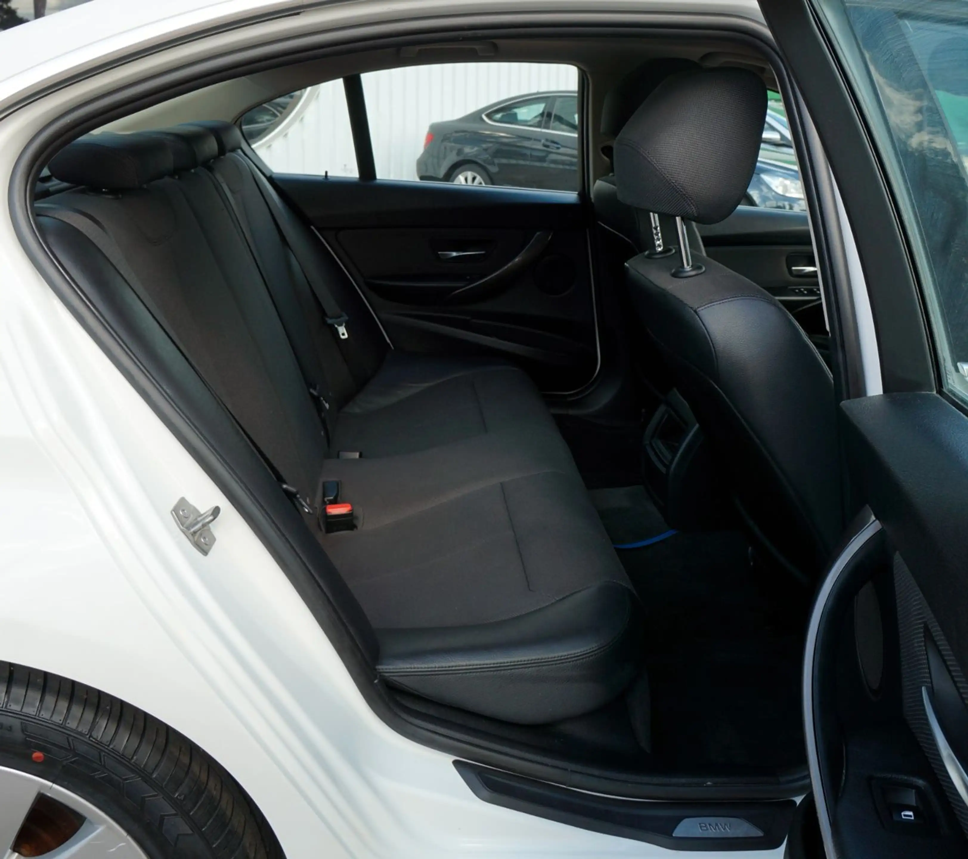 BMW 316 i F30 — photo 14