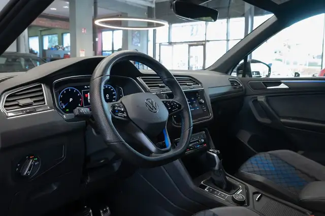 Volkswagen Tiguan view 9