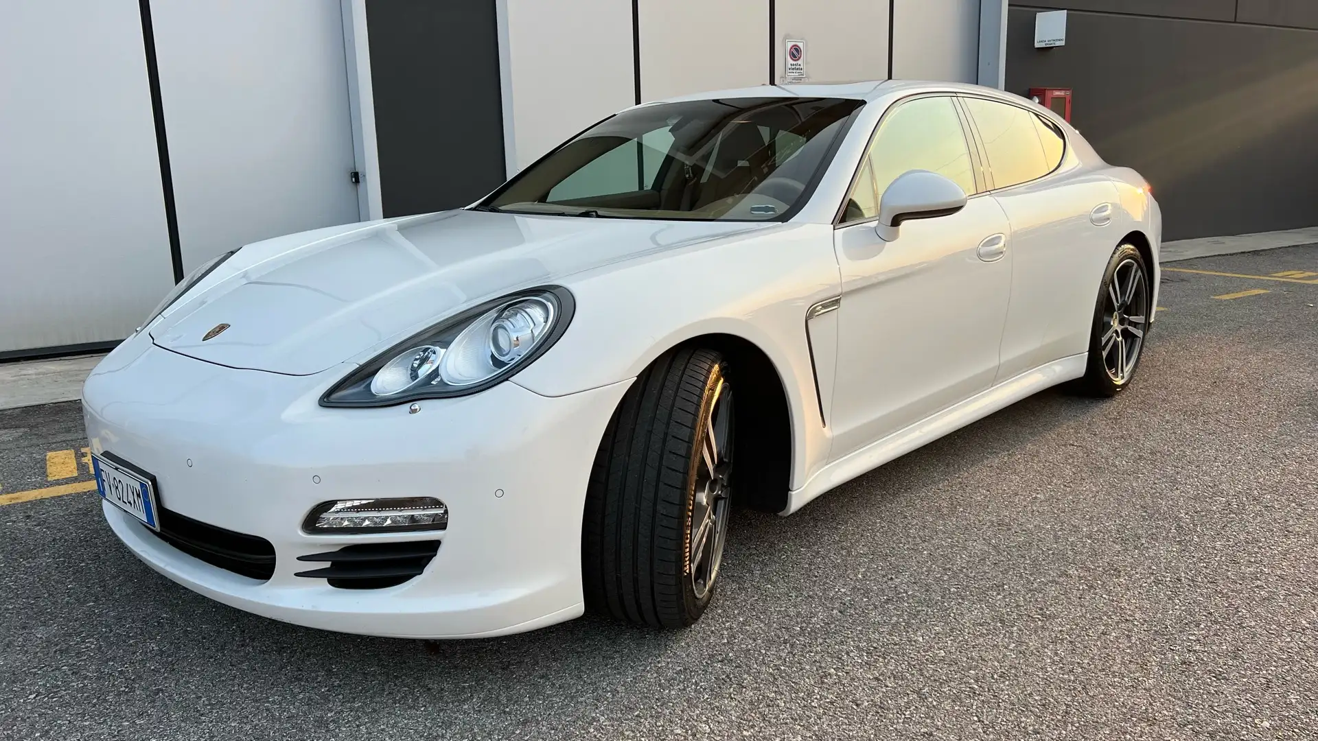 Porsche Panamera 3.0 tiptronic Bianco - 1