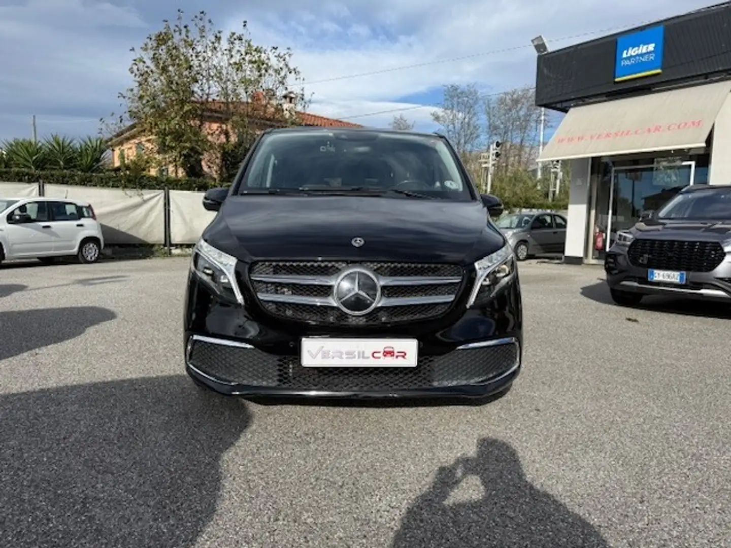 Mercedes-Benz V V 250 d Automatic Premium Extralong Noir - 2