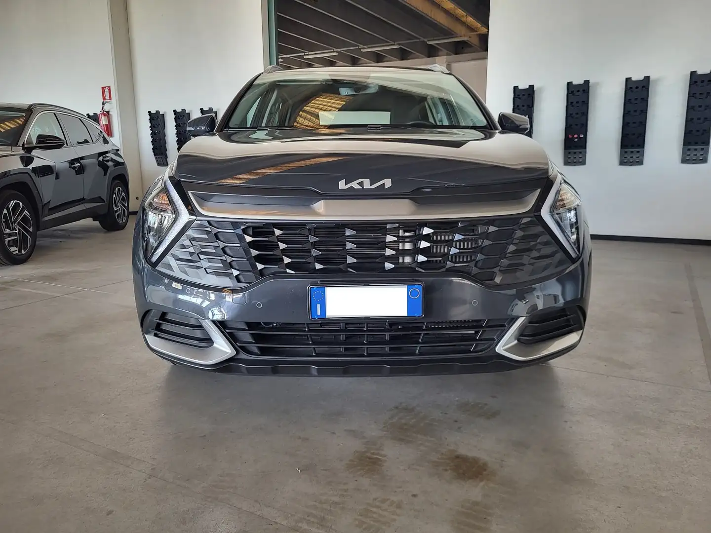 Kia Sportage 1.6 crdi mhev Business dct Gris - 2