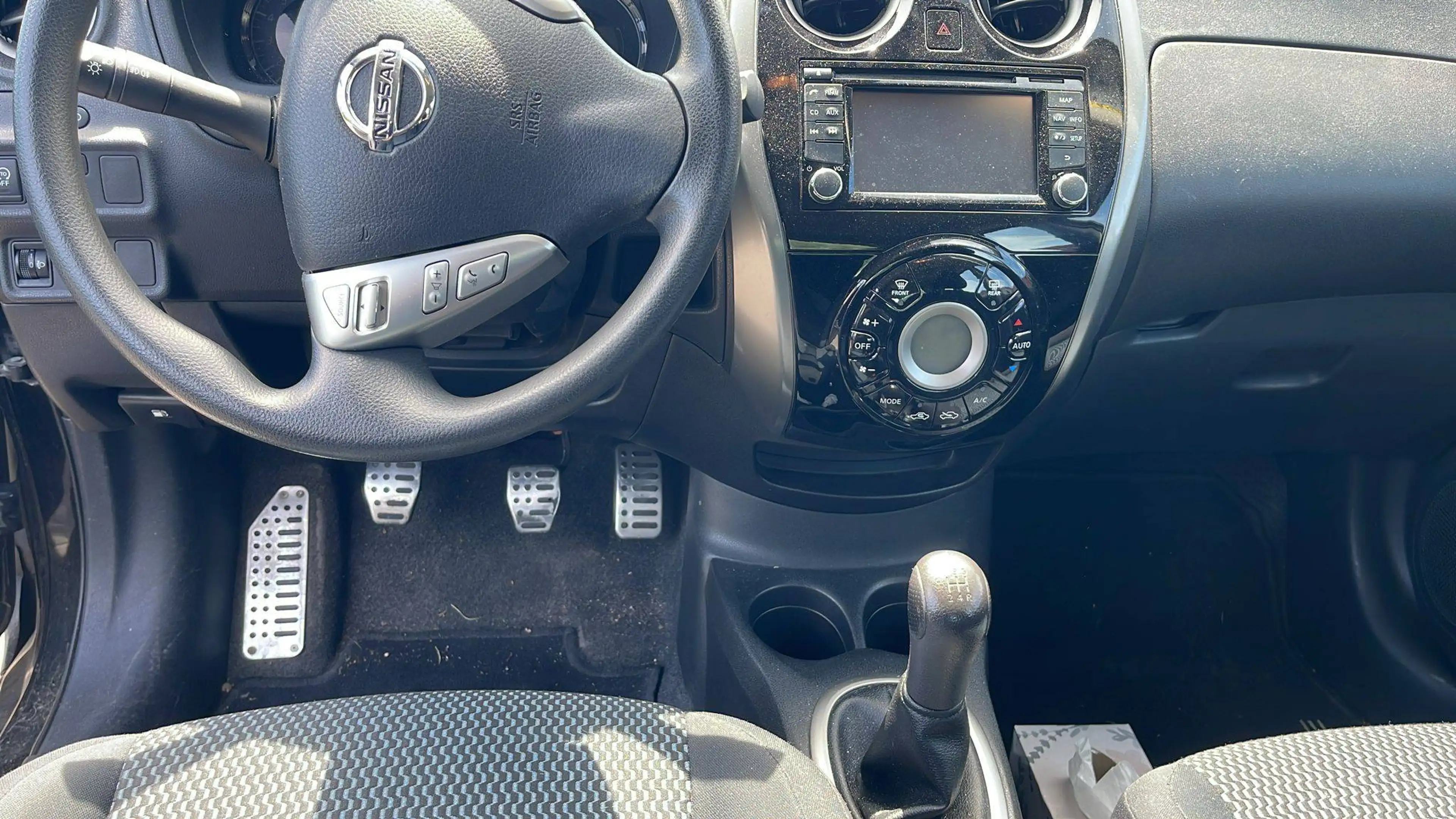 Nissan Note Note 1.2i Business Edition — photo 9