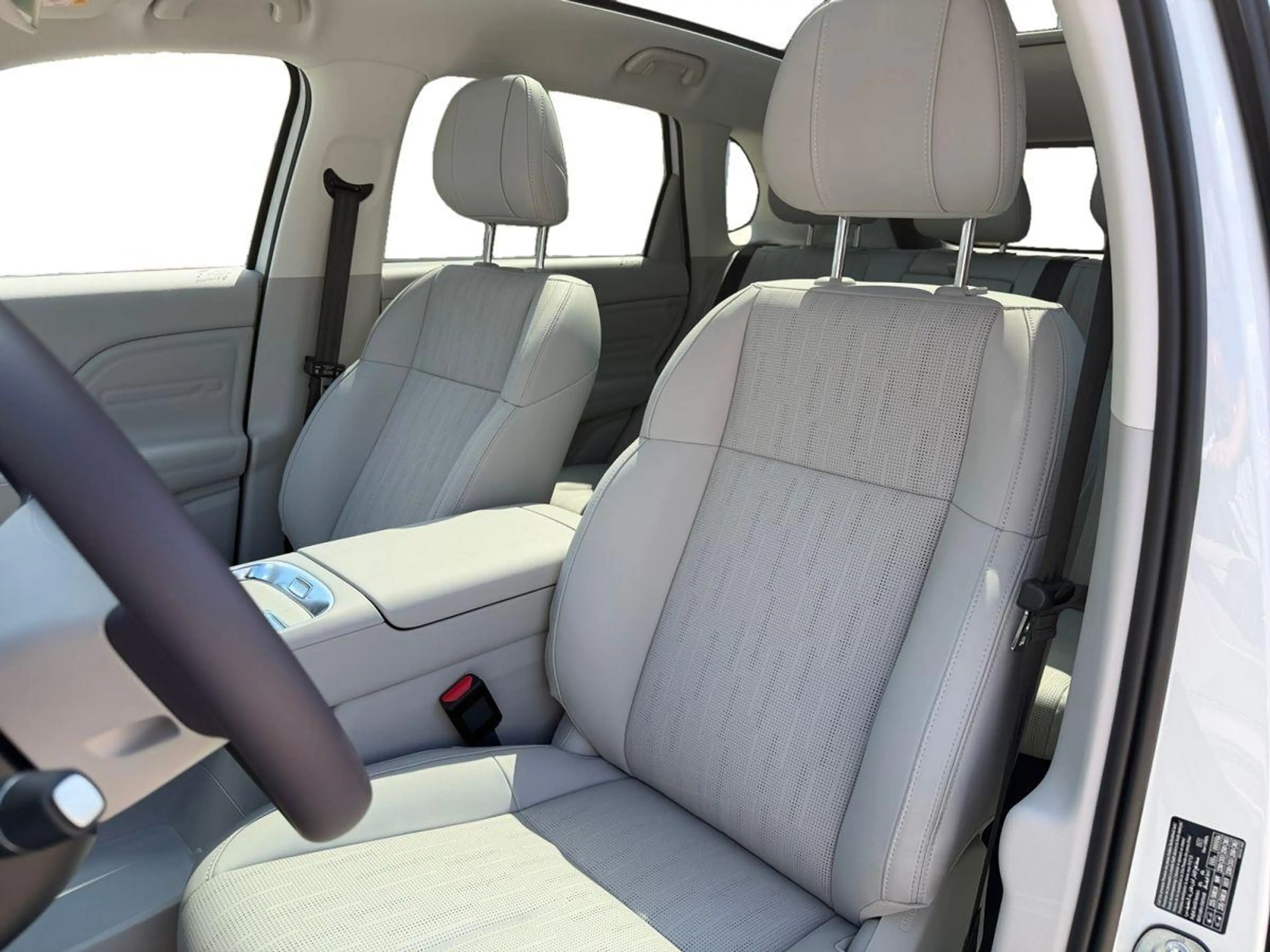 Leapmotor B10 REEV Hybrid EV Design - ACC/PANO/NAVI/360° — photo 11