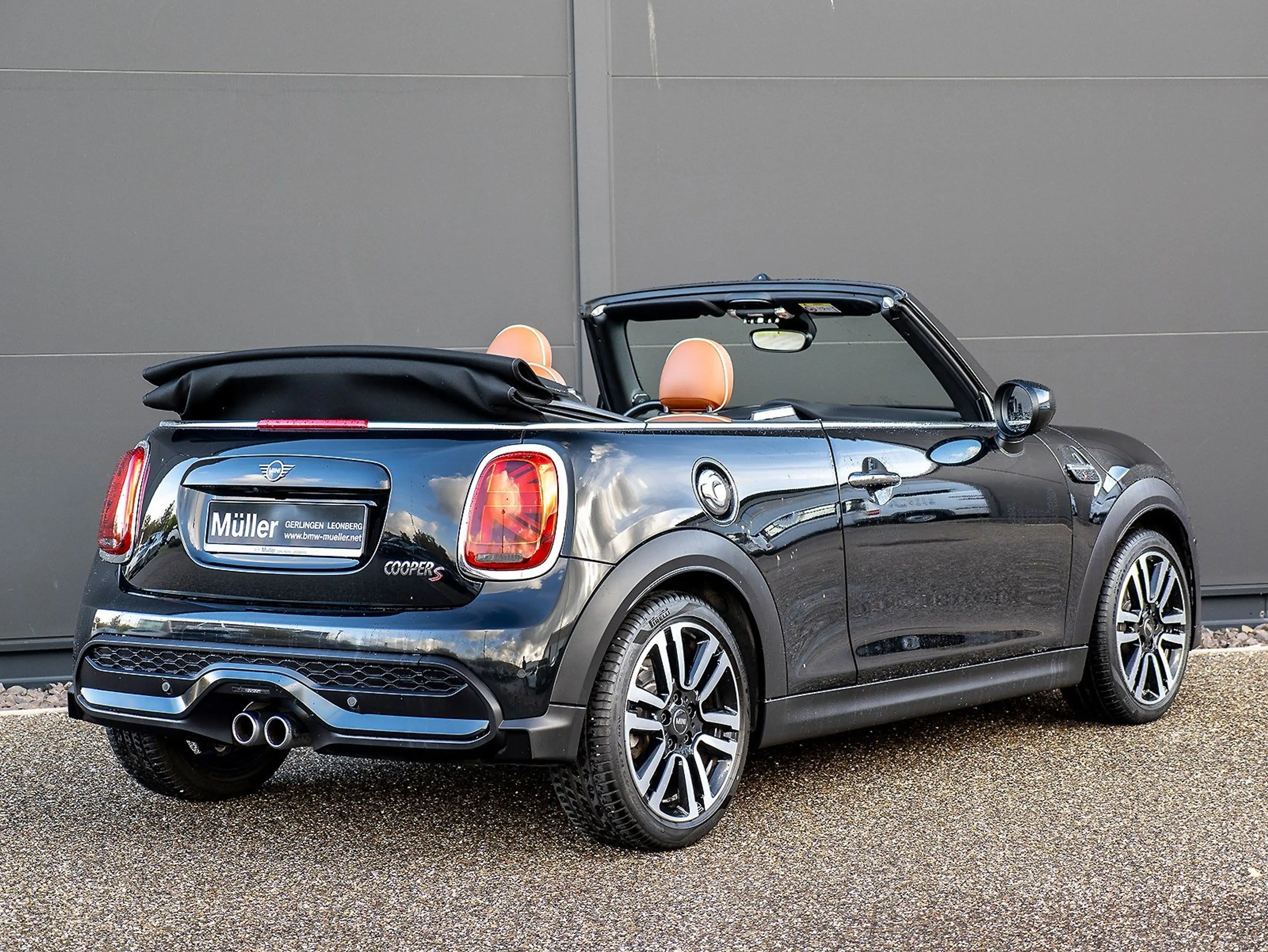 MINI Cooper S Cabrio Cooper S Cab. HUD K/Ksound Leder LED Cam 1VB DAB — photo 2