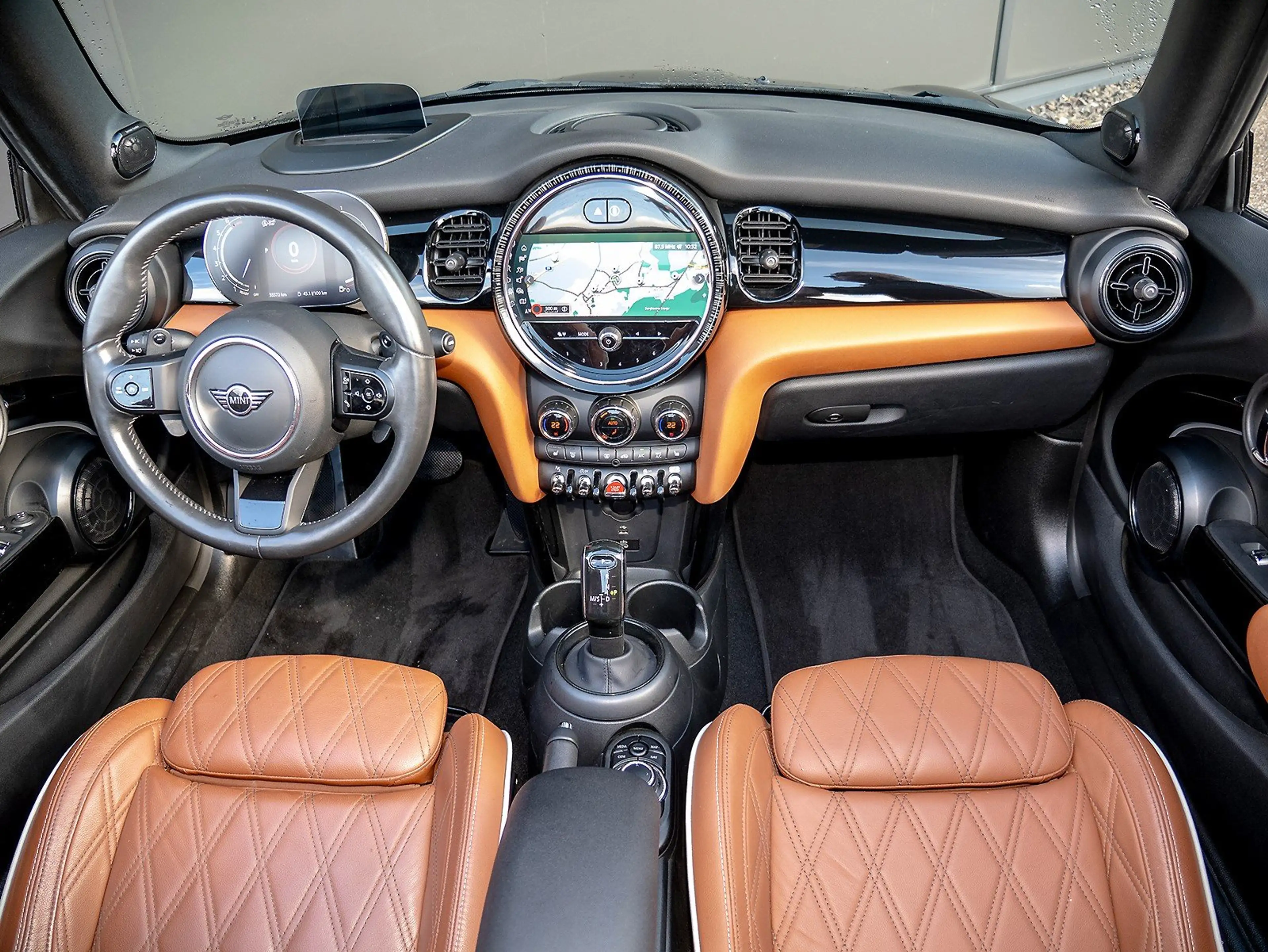 MINI Cooper S Cabrio Cooper S Cab. HUD K/Ksound Leder LED Cam 1VB DAB — photo 8