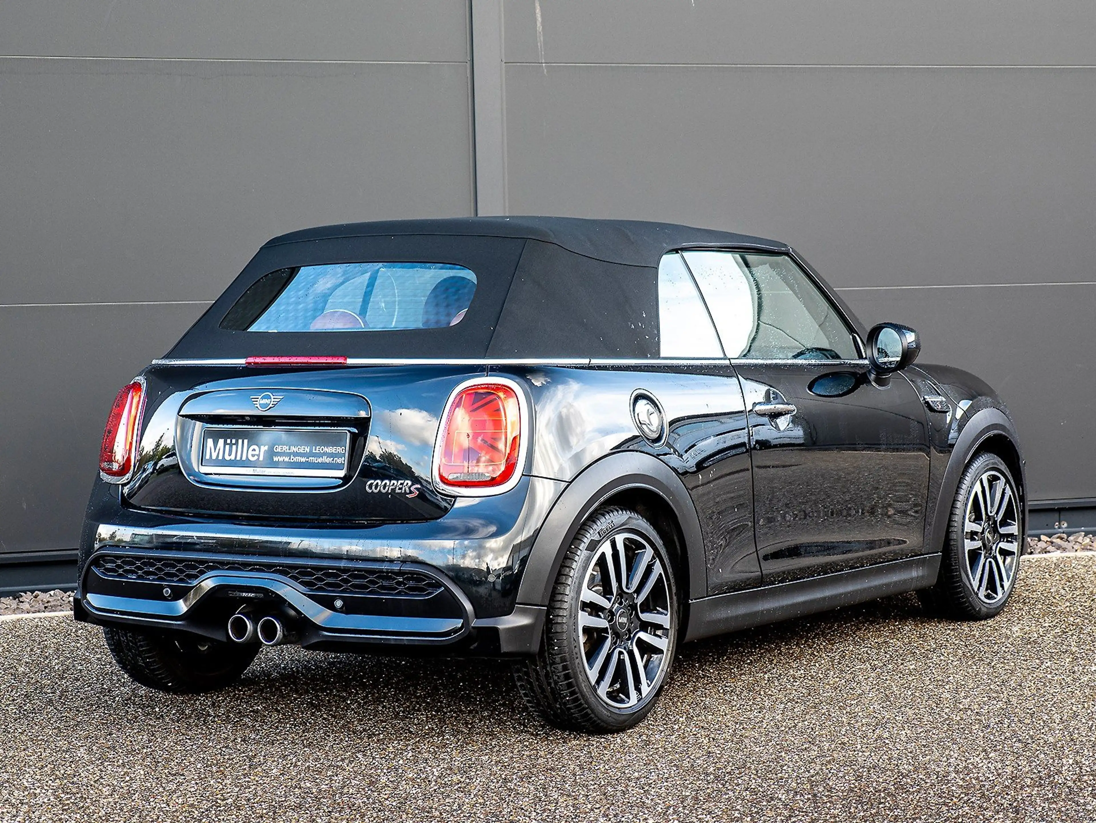 MINI Cooper S Cabrio Cooper S Cab. HUD K/Ksound Leder LED Cam 1VB DAB — photo 3
